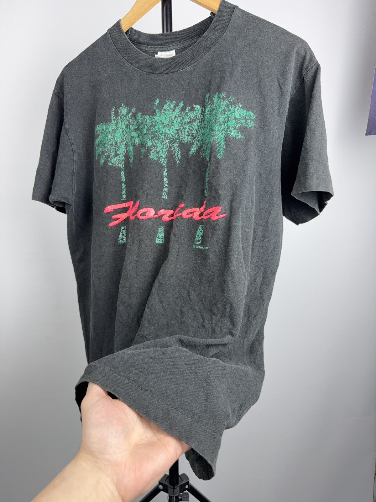 Vintage VNTG 90s Retro Florida Palm Trees USA Distressed Faded Tee Size US L / EU 52-54 / 3 - 11 Thumbnail