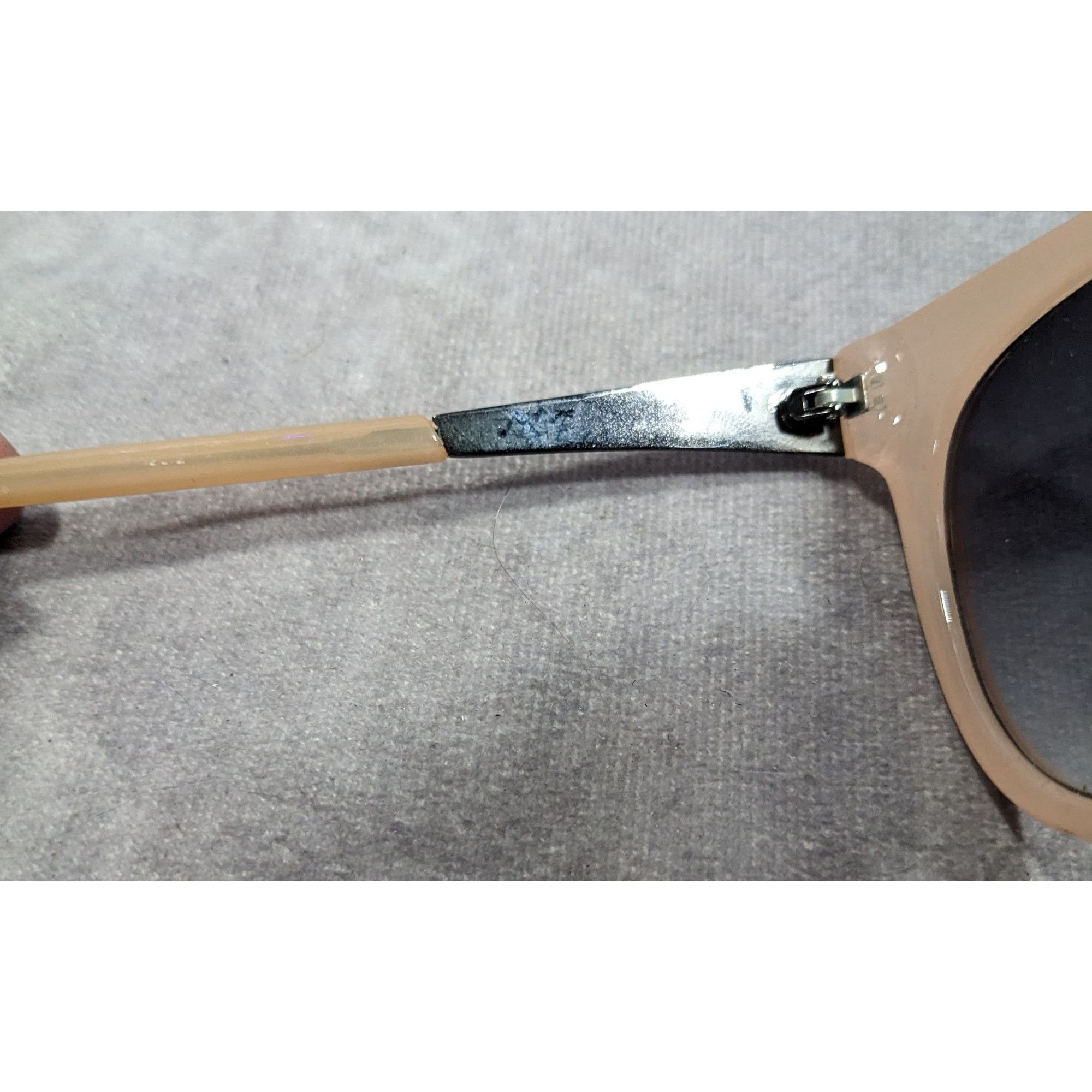 Guess Guess Chunky Retro Nude And Silver Tone Sunglasses Size ONE SIZE - 7 Thumbnail