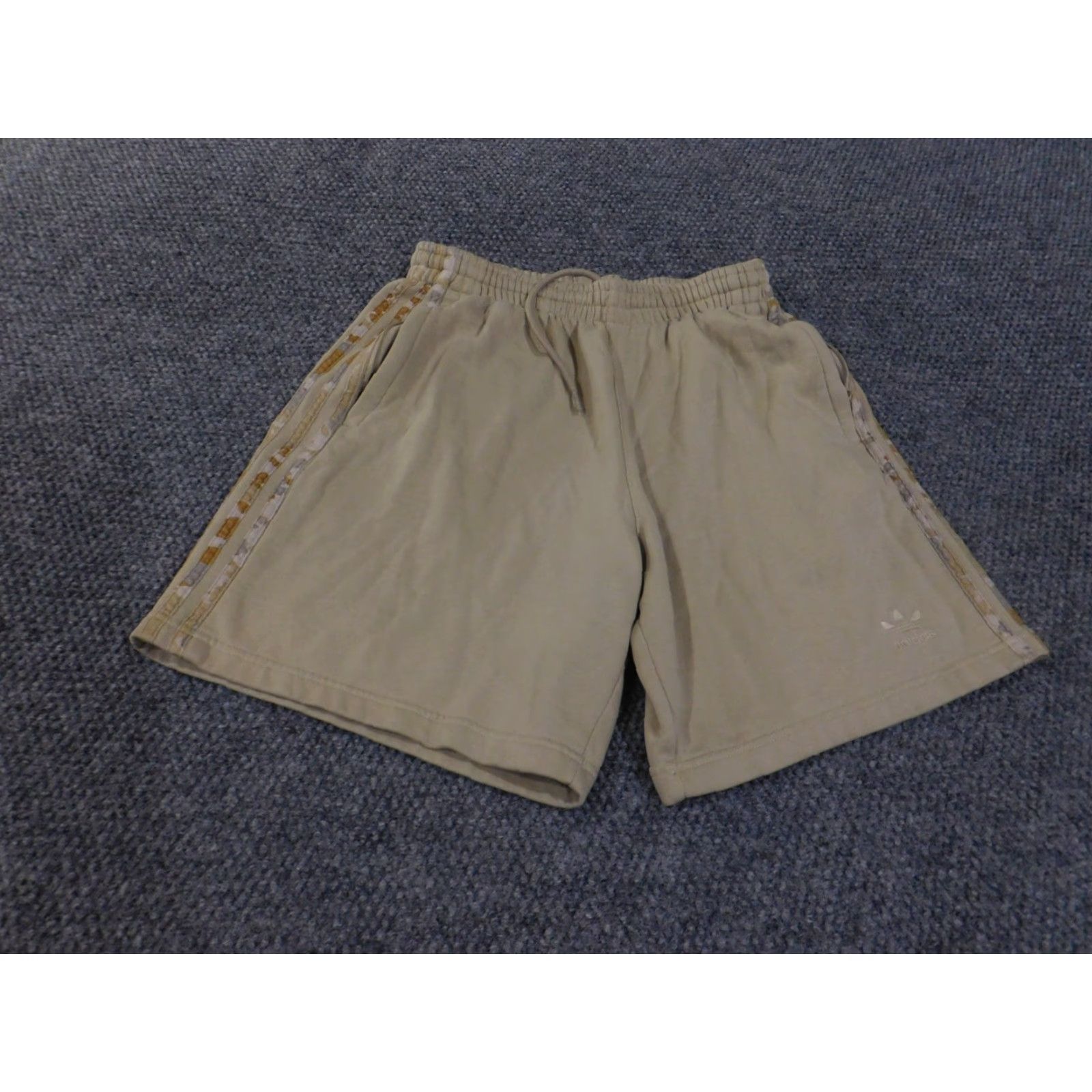 Adidas Adidas Shorts Mens Medium Beige Trefoil Logo Drawstring Pockets Casual Athletic Size US 31 - 2 Thumbnail