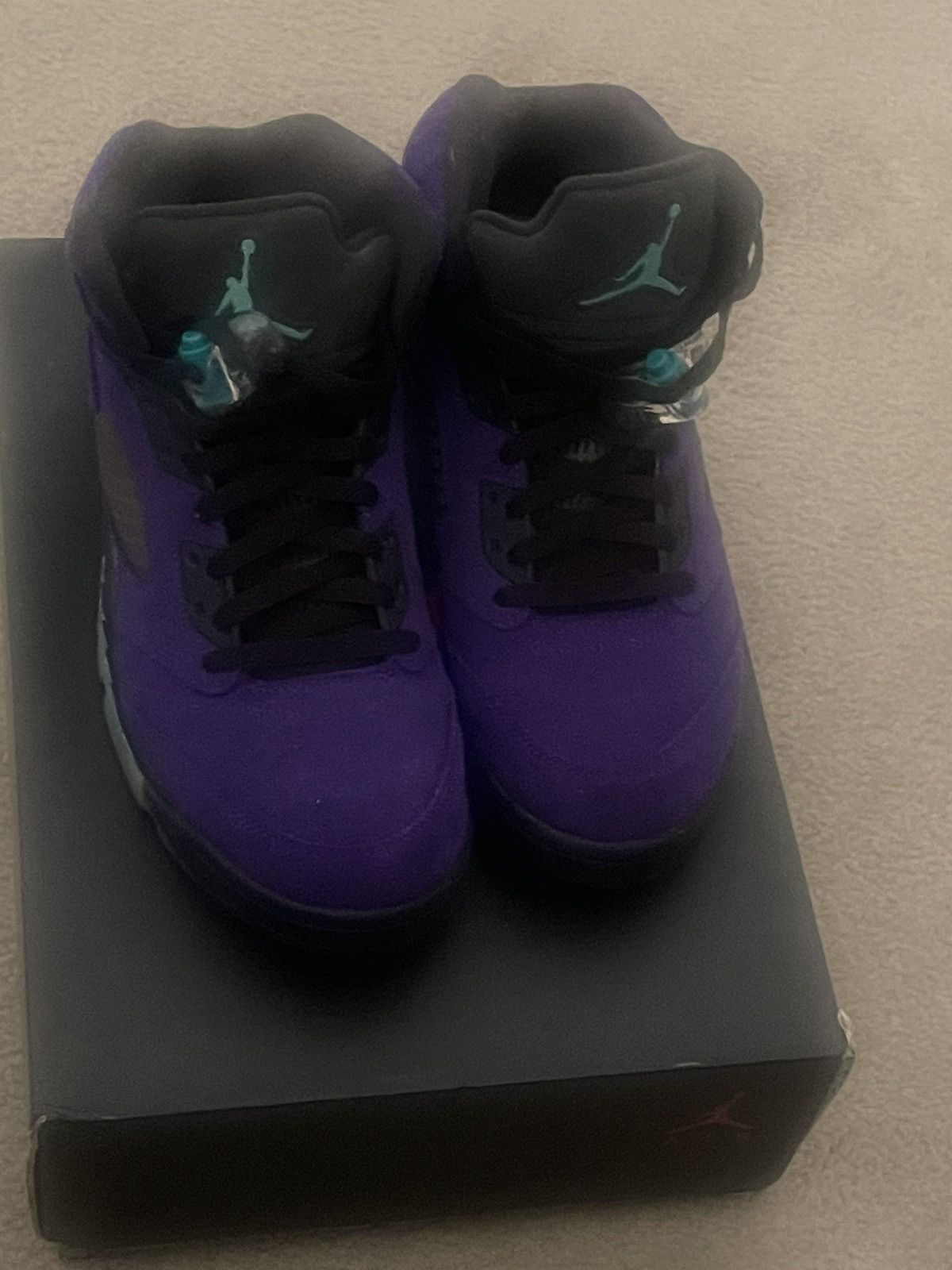 Jordan Brand Jordan 5 Retro Alternate Grape Size US 10 / EU 43 - 2 Thumbnail