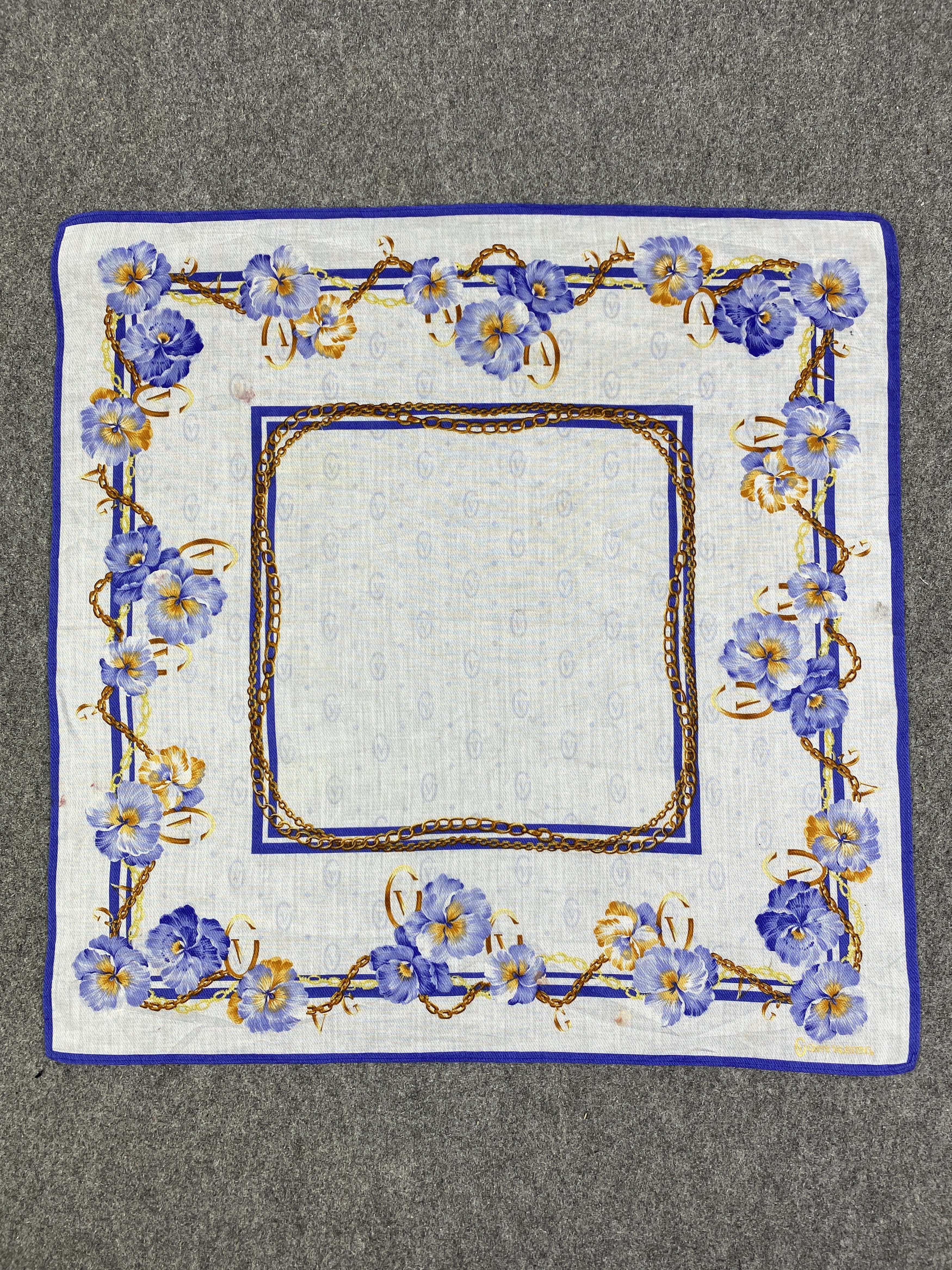 Gianni Valentino Vintage Gianni Valentino Handkerchief / Neckerchief HKC1074 Size ONE SIZE - 9 Thumbnail