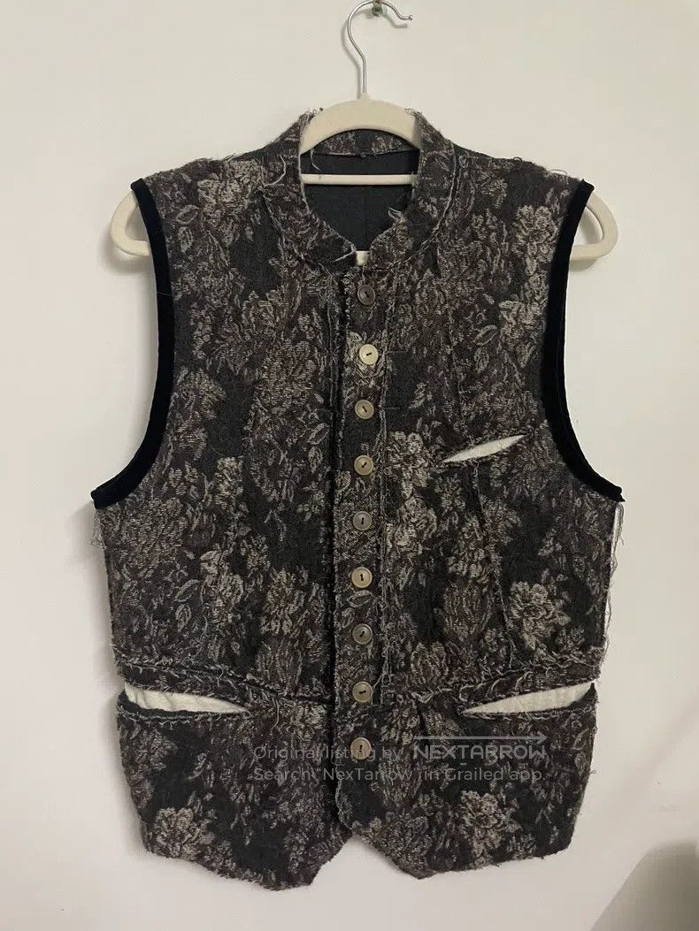 Takahiromiyashita The Soloist. Takahiromiyashita The Soloist. 13aw jacquad vest Size US S / EU 44-46 / 1 - 1 Thumbnail