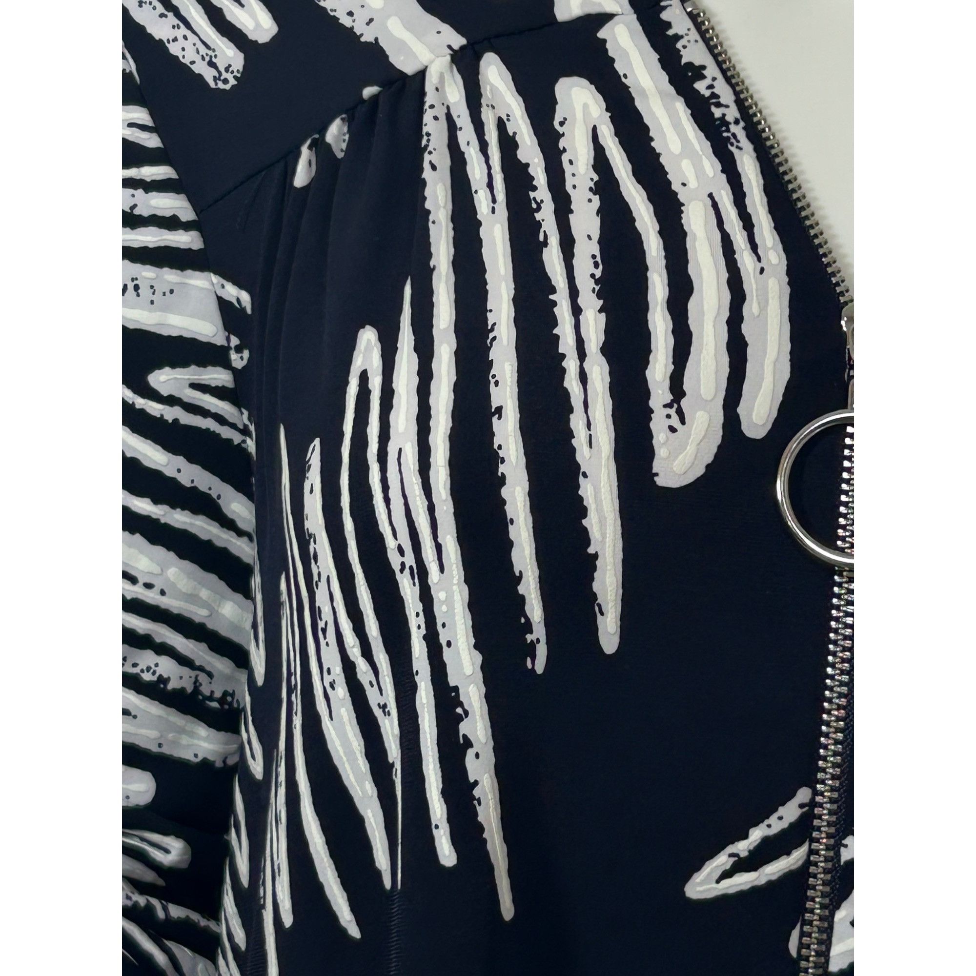 Joseph Ribkoff Joseph Ribkoff Navy White Abstract Print Blouse Zip Bell Sle Size XL / US 12-14 / IT 48-50 - 9 Thumbnail
