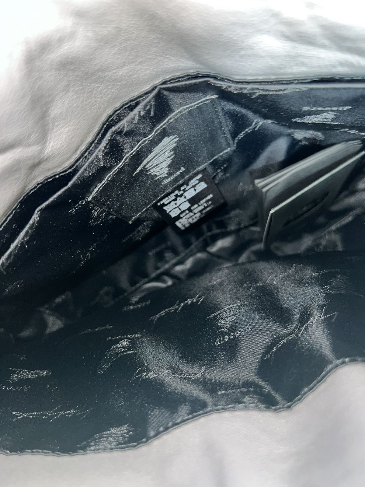 Yohji Yamamoto YOHIJI Yamamoto Gray Discord Medium Bag Size ONE SIZE - 7 Thumbnail