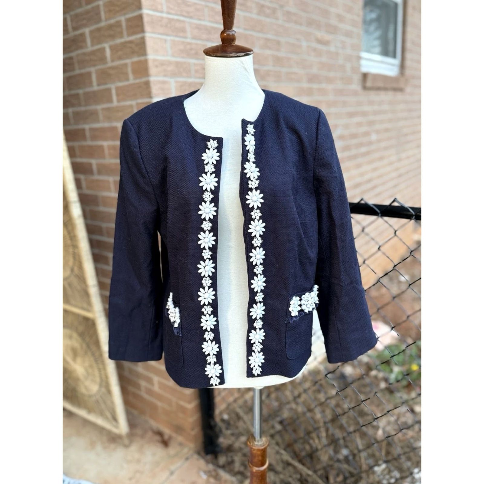 Talbots Talbots Hand-Beaded Jacket Navy White 3/4 Sleeve Petite 16 Beaded Business Casual Womens Jacket Size XXL / US 16-18 / IT 52-54 - 3 Thumbnail
