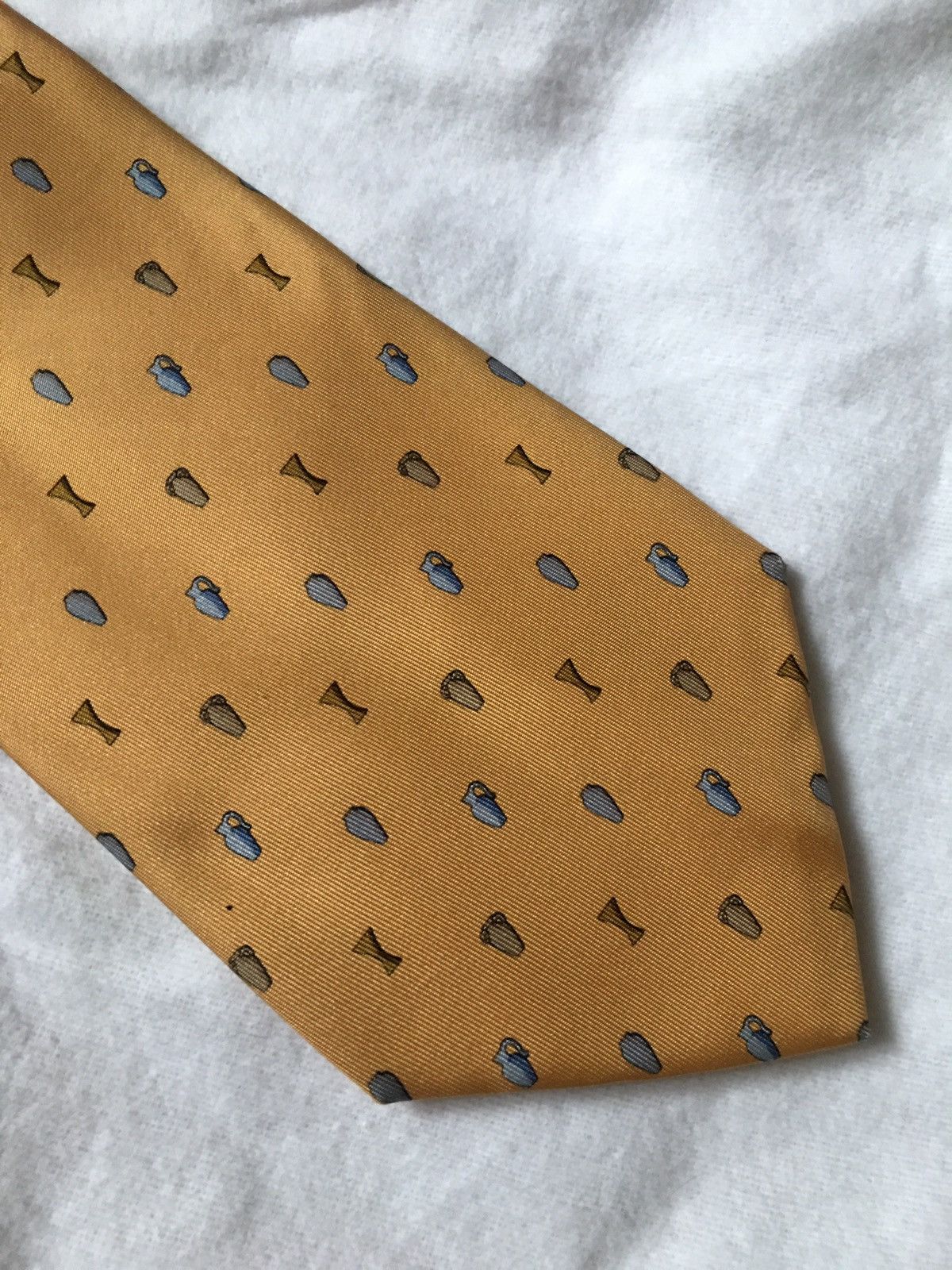 Salvatore Ferragamo Salvatore Ferragamo Amphora Print Yellow Silk Mens Tie Size ONE SIZE - 3 Thumbnail