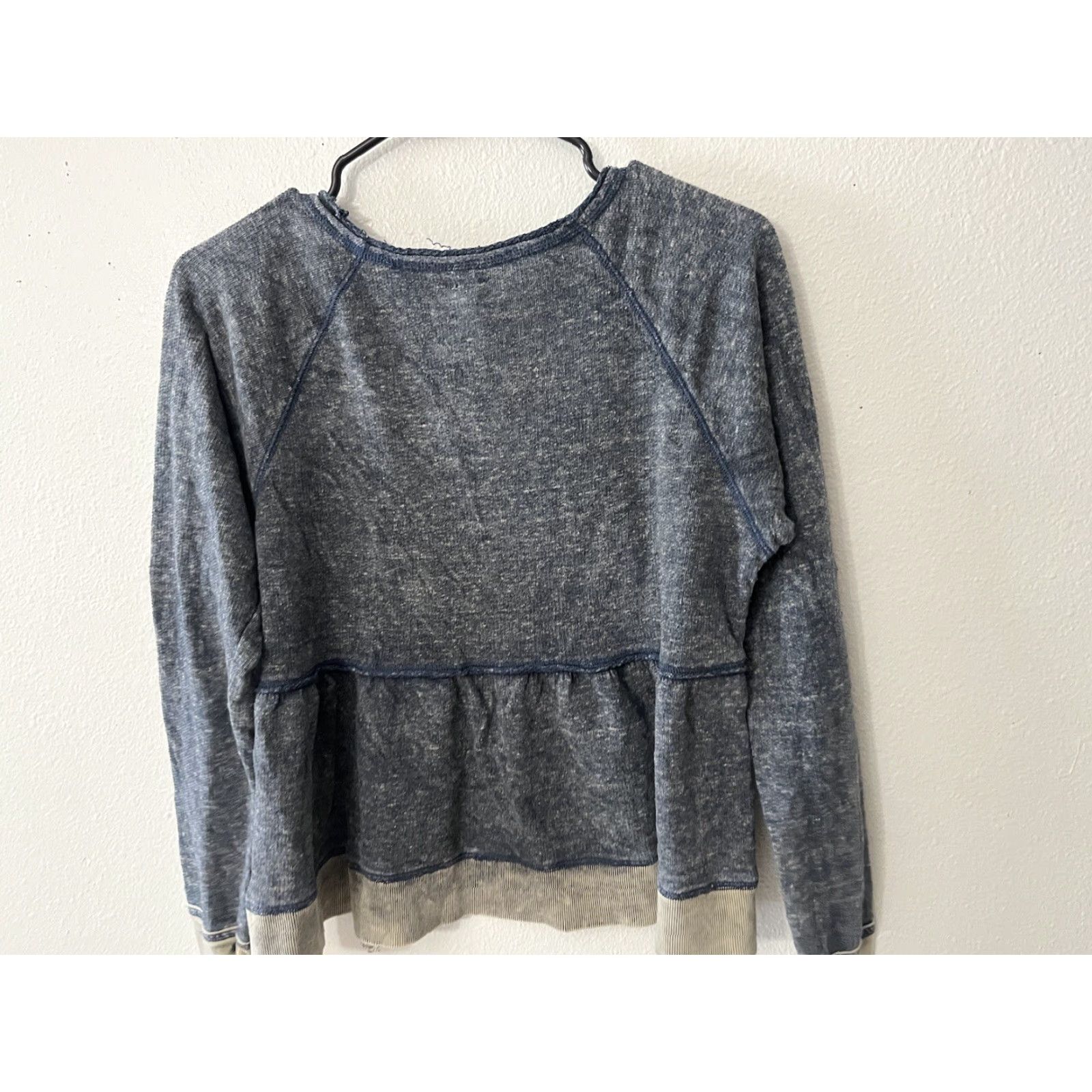 Vintage We The Free Waffle Knit Sweater Women's XS Gray Blue Long Sleeve Swing Blouse Size XS / US 0-2 / IT 36-38 - 2 Thumbnail