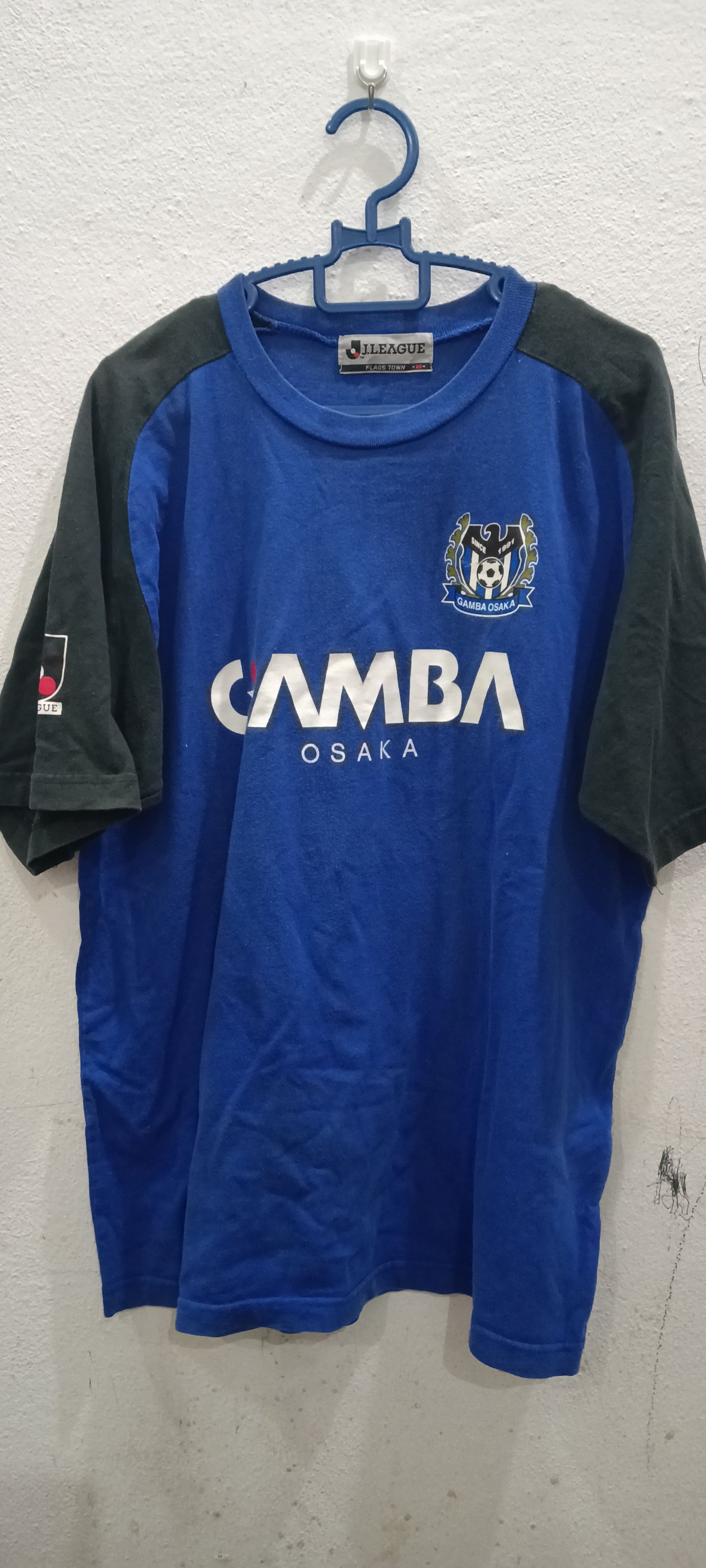 Vintage Vtg.gamba osaka 99-2000 #6 inamoto fan issue tshirt Size US L / EU 52-54 / 3 - 2 Thumbnail