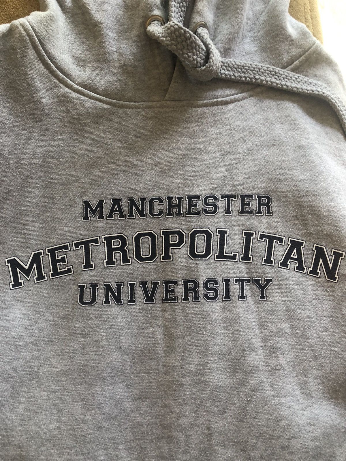 Vintage MANCHESTER METROPOLITAN UNIVERSITY BRITISH COLLEGE HOODIE Size US L / EU 52-54 / 3 - 2 Thumbnail