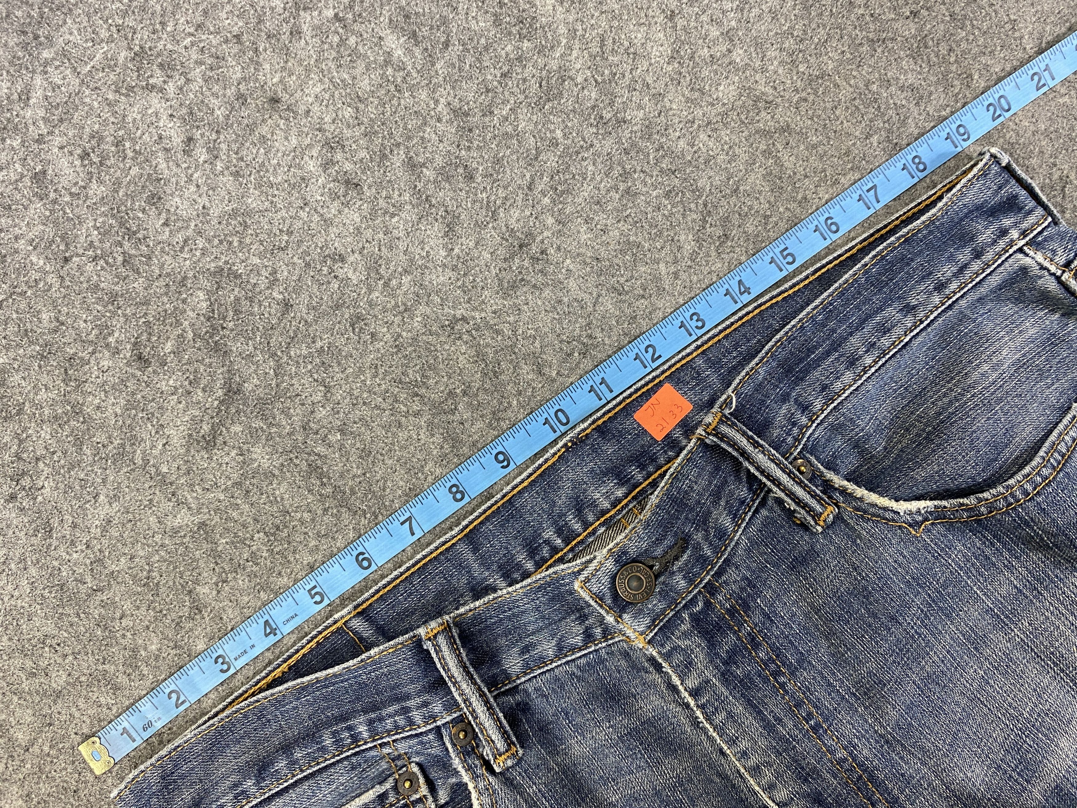 Levi's Distressed Blue Vintage Levi's 559 38x33 Denim -JN2133 Size US 38 / EU 54 - 4 Thumbnail