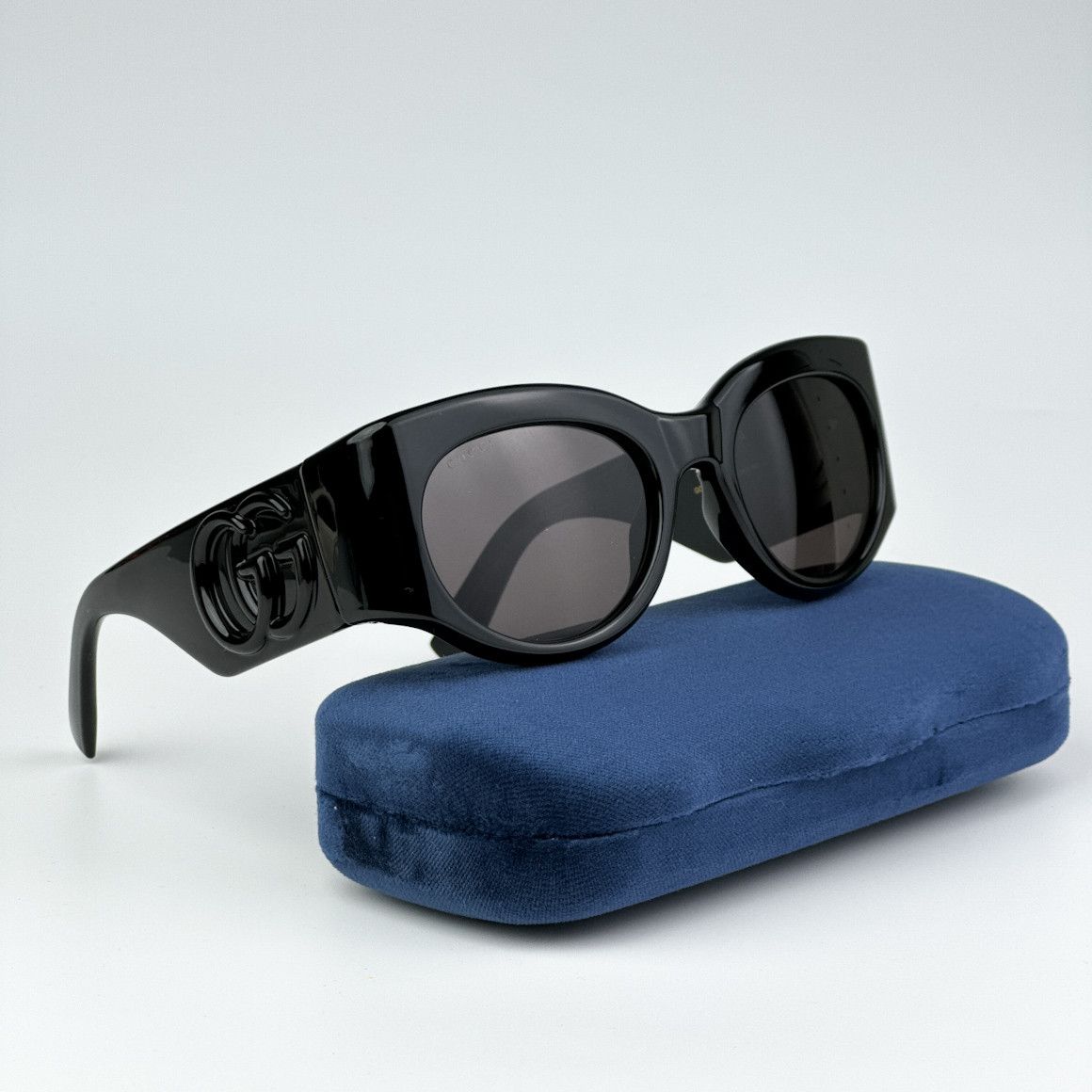 Gucci NEW Gucci GG1544S 001 Black Grey Unisex Oval Sunglasses Size ONE SIZE - 2 Thumbnail