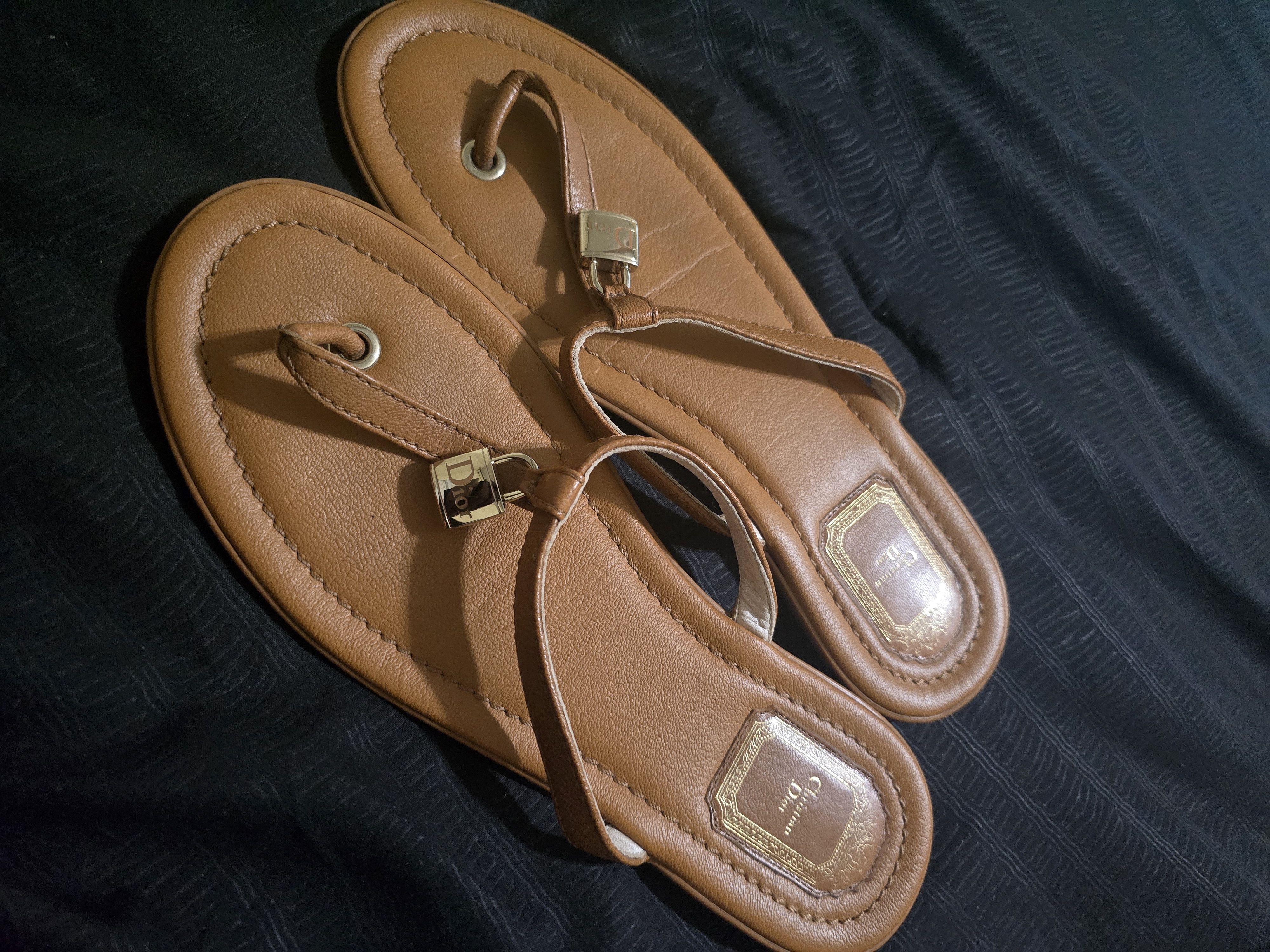 Dior Christian Dior Lock Charm Leather Thongs Sandals Sz 39 Size US 9 / IT 39 - 3 Thumbnail