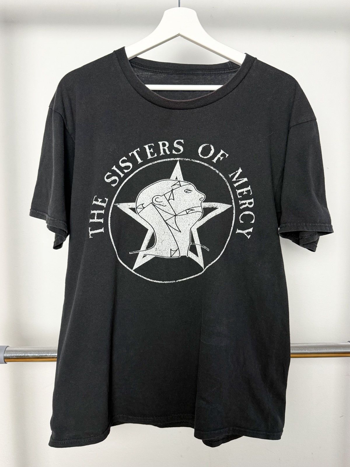 THE SISTERS OF MERCY 80s ヴィンテージバンドTシャツ Sisters of Mercy T-shirt, Vintage Rare Faded Black Tee Shirt