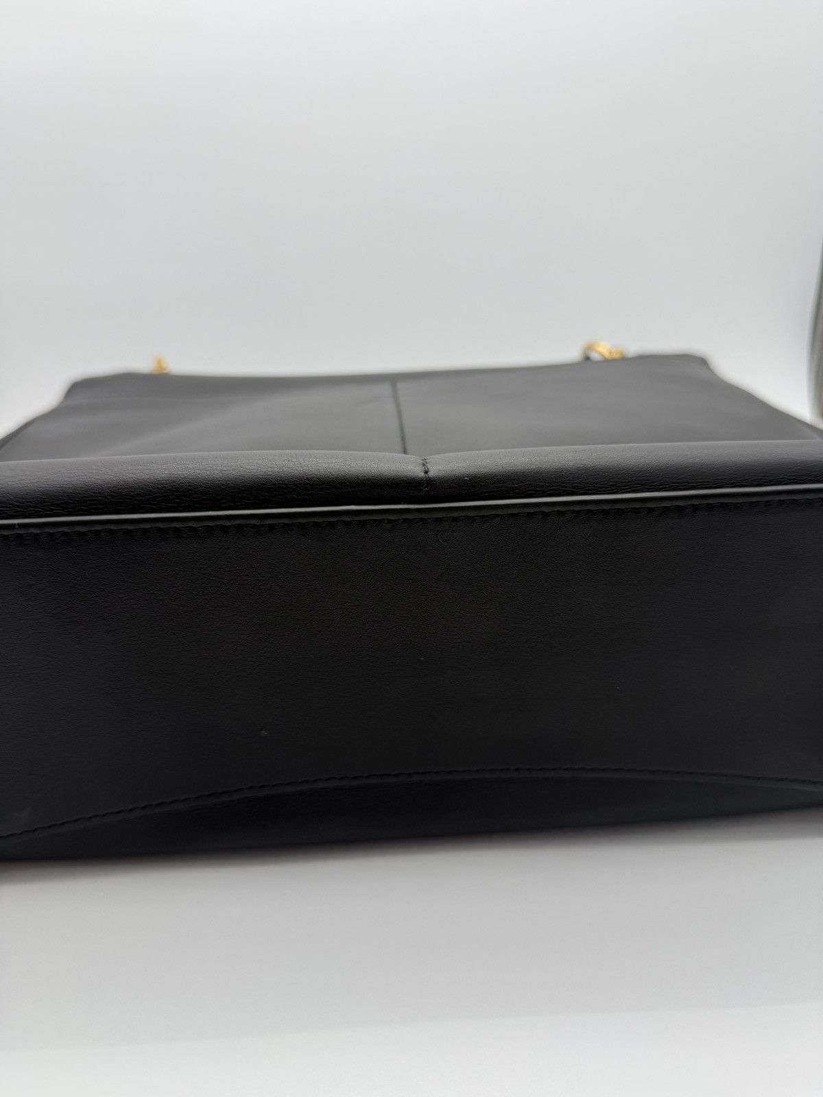 Balenciaga Balenciaga Rodeo Shoulder Bag Leather Medium $4590 Size ONE SIZE - 8 Thumbnail