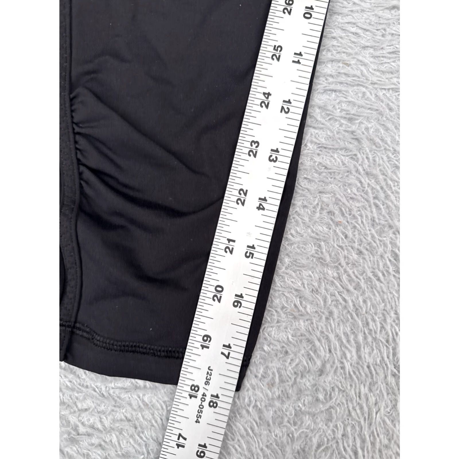 Lululemon Lululemon Pants Womens 6 Black Crop 18" Inseam Pockets Yoga Activewear Size 28" / US 6 / IT 42 - 6 Thumbnail