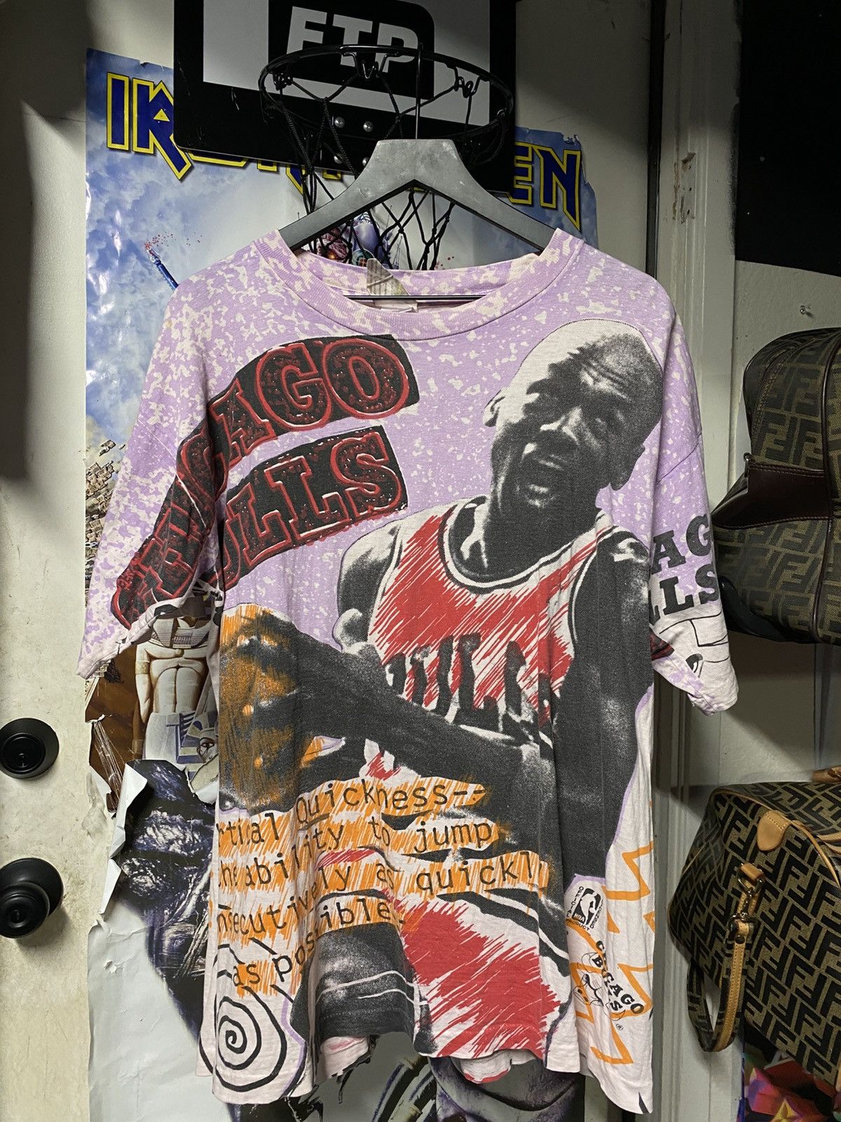 NBA 90’s Vintage Michael Jordan Magic Johnson Tee Shirt XLarge Size US XL / EU 56 / 4 - 1 Thumbnail