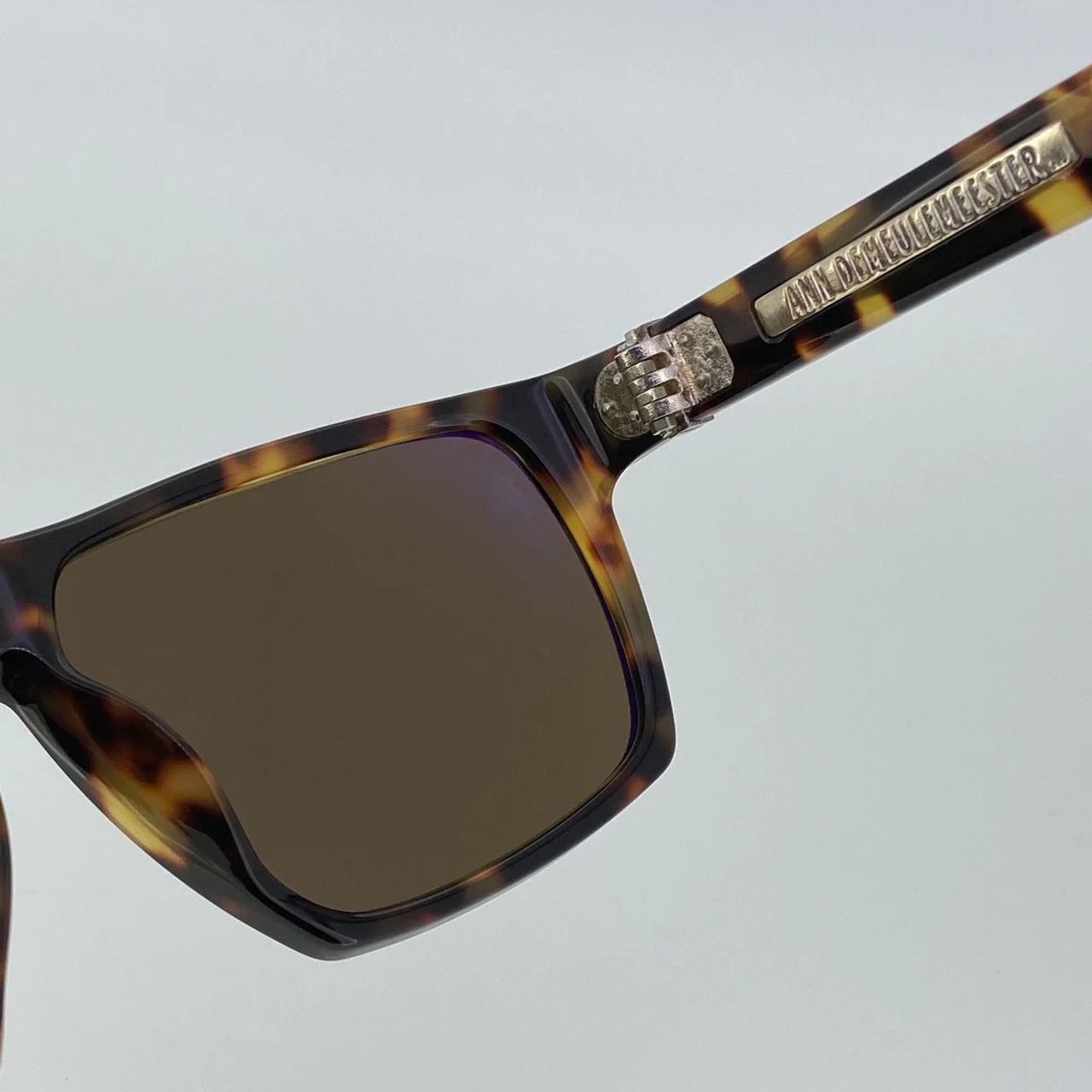 Ann Demeulemeester Ann Demeulemeester Sunglasses Tortoise Shell and Brown Size ONE SIZE - 5 Thumbnail