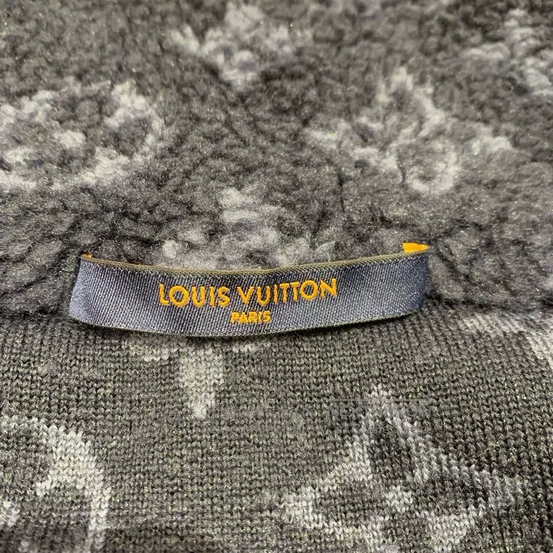 Louis Vuitton Louis Vuitton Blue full print teddy jacket Size US M / EU 48-50 / 2 - 4 Thumbnail