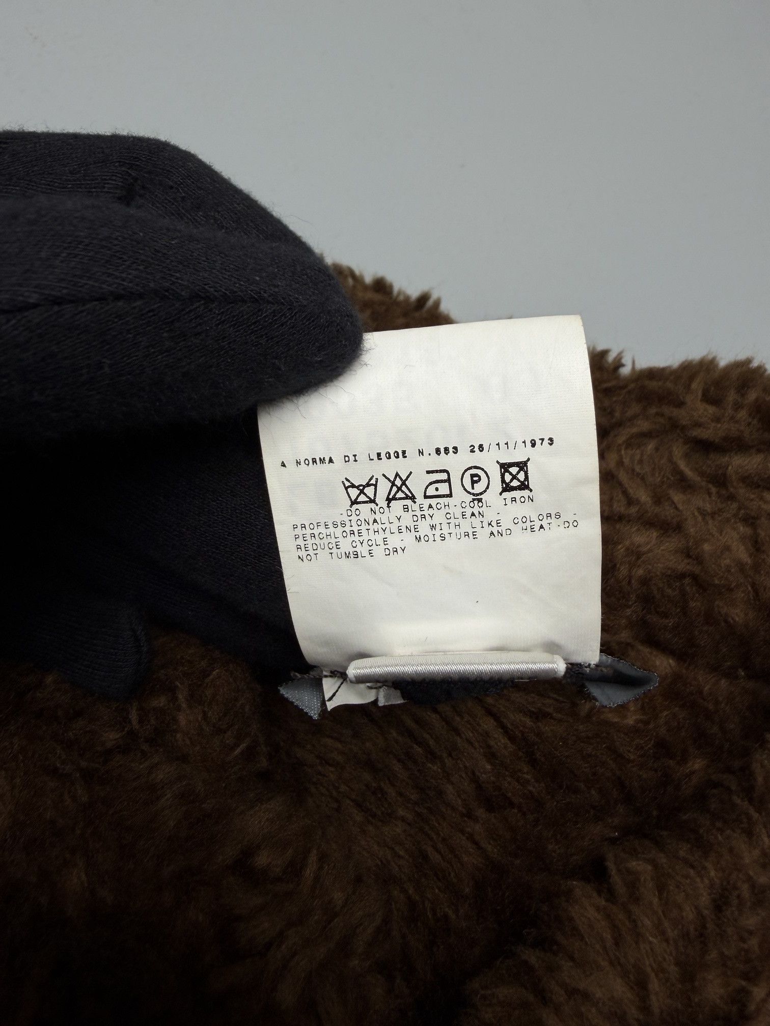Dolce & Gabbana vintage D&G faux fur lined denim trucket jacket Size US M / EU 48-50 / 2 - 10 Thumbnail
