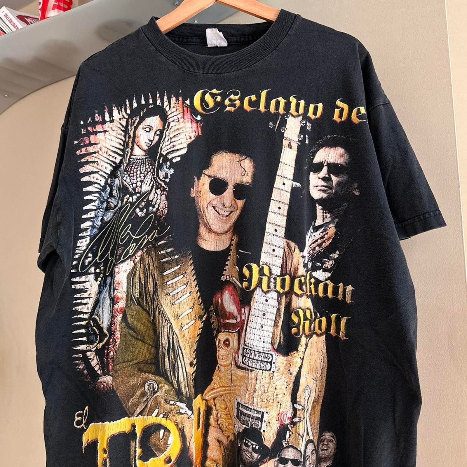 Band Tees × Vintage Vintage El Tri Mexican Band Shirt Size US XL / EU 56 / 4 - 2 Thumbnail