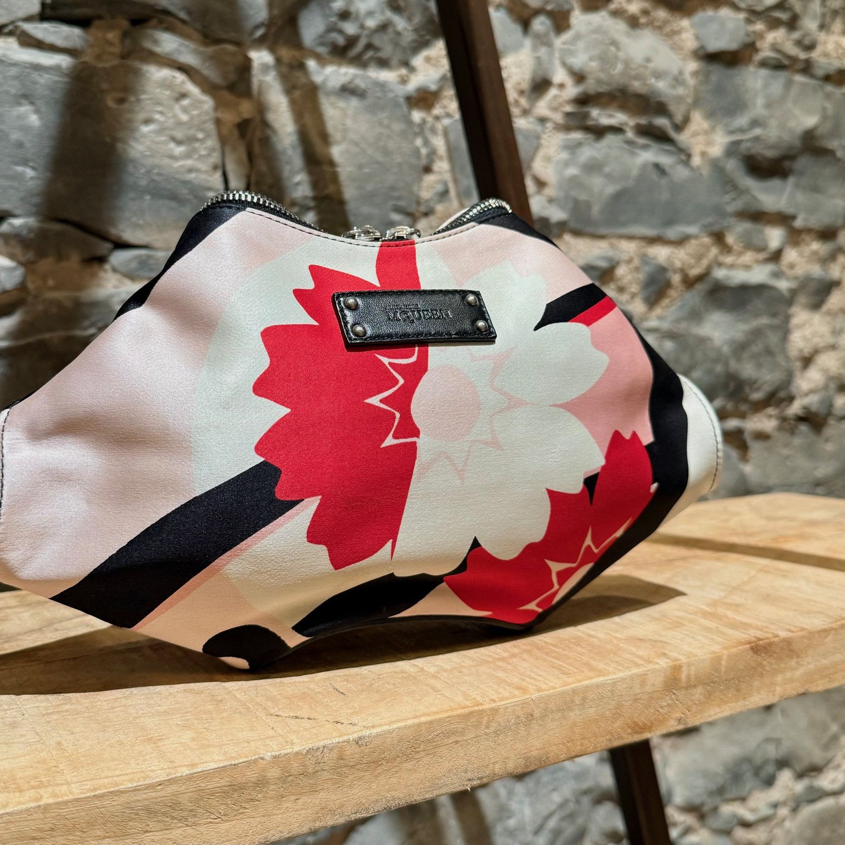 Alexander McQueen Alexander McQueen Satin Floral Small De Manta Clutch Bag Size ONE SIZE - 4 Thumbnail