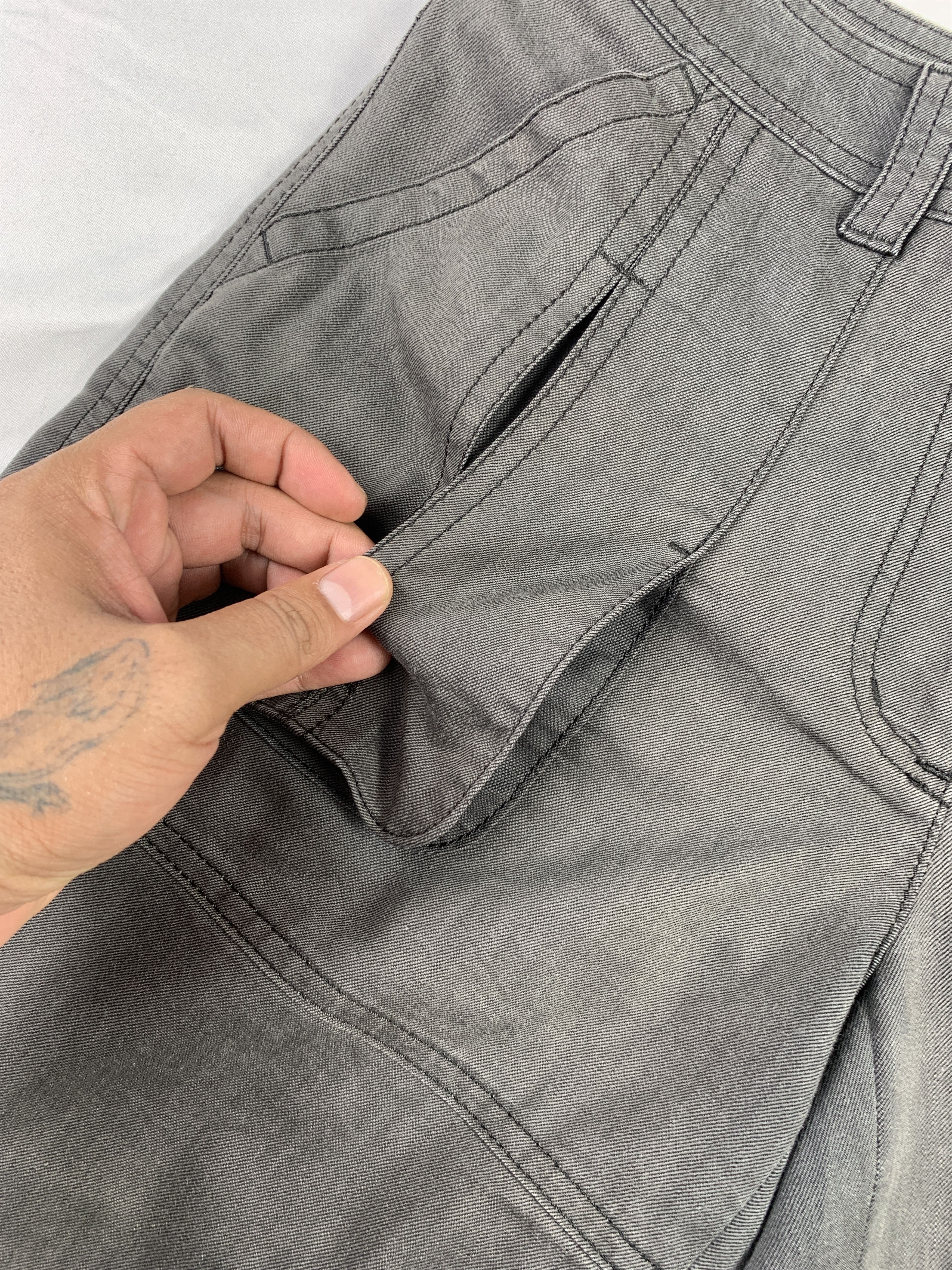 Krizia Evex by Krizia Charcoal Fatigue Shorts (28) Size 28" / US 6 / IT 42 - 5 Thumbnail