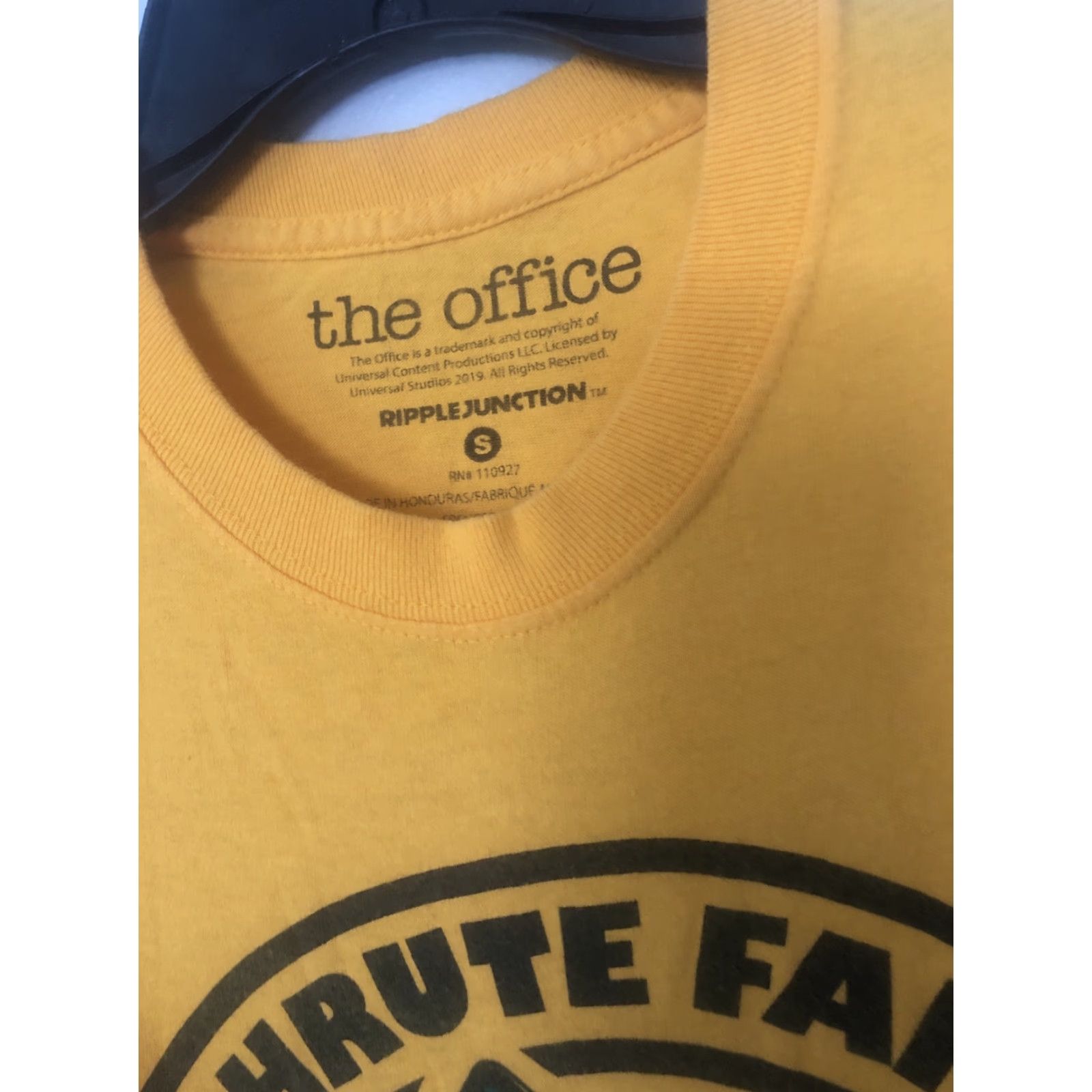 Ripple Junction Schrute Farms Bed Breakfast Shirt Sz S Yellow Farm Barn Beets Dwight The Office Shirt Men S Yellow Size US S / EU 44-46 / 1 - 3 Thumbnail