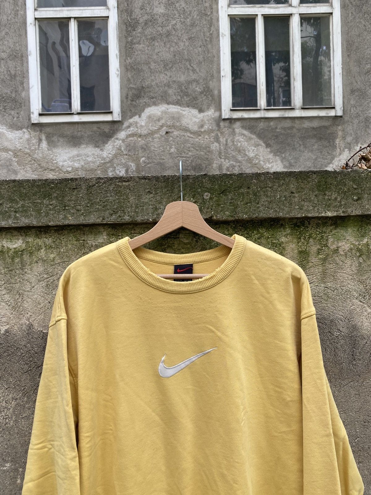 Nike × Vintage Vintage Nike Central Embroidered Logo Sweatshirt Size US L / EU 52-54 / 3 - 2 Thumbnail