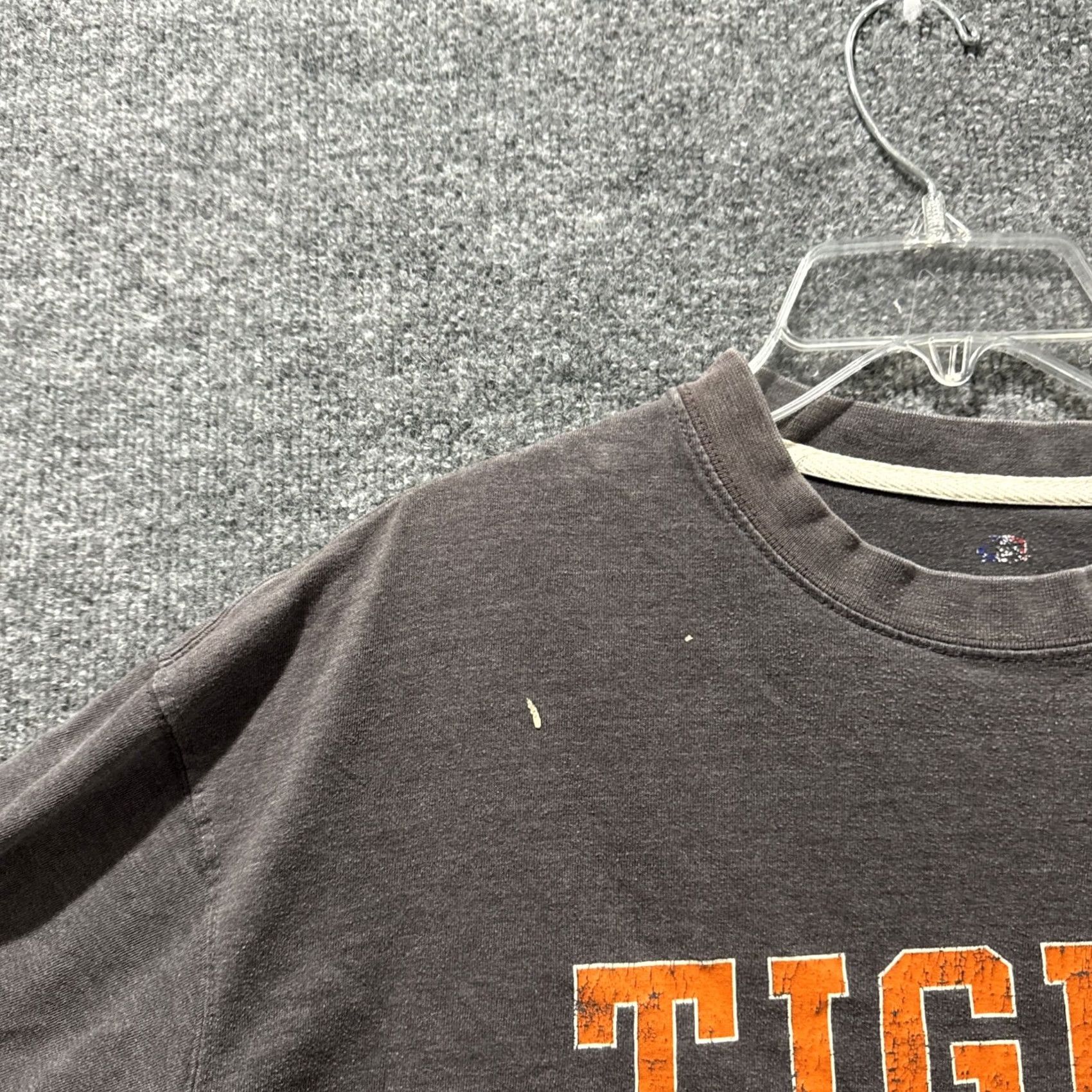 MLB Genuine Merchandise Detroit Tigers MLB Baseball Mens Size 3XL Shirt STAINED Size US XXL / EU 58 / 5 - 7 Thumbnail