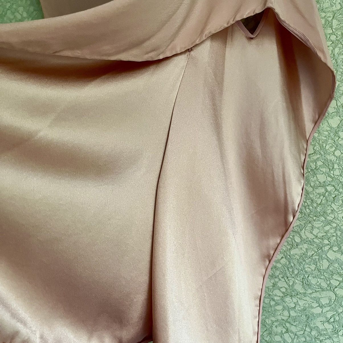Gucci SS02 Cutout Silk Top Size S / US 4 / IT 40 - 6 Thumbnail