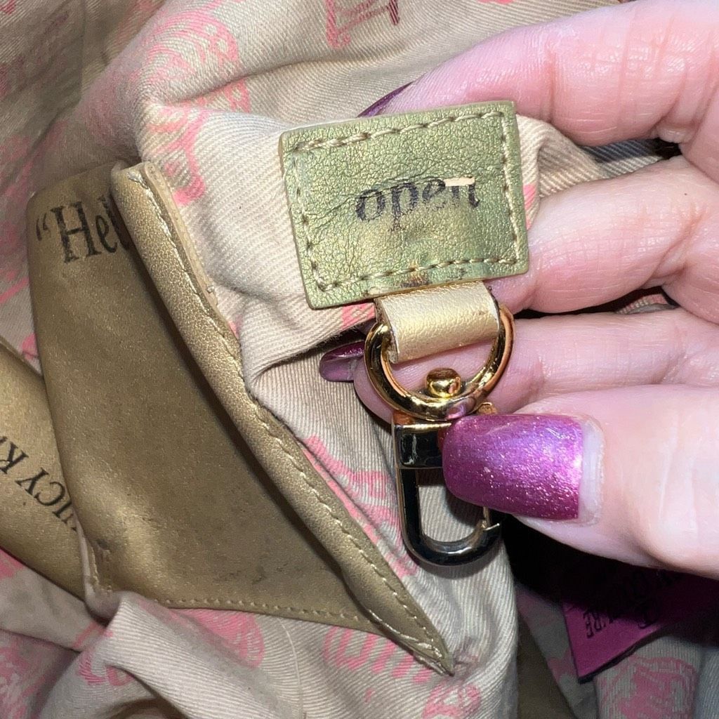 Juicy Couture Juicy Couture Vintage Genuine Leather Cage Strapped Large Shoulder Bag SEE PHOTOS AND DESCRIPTION Size ONE SIZE - 16 Thumbnail