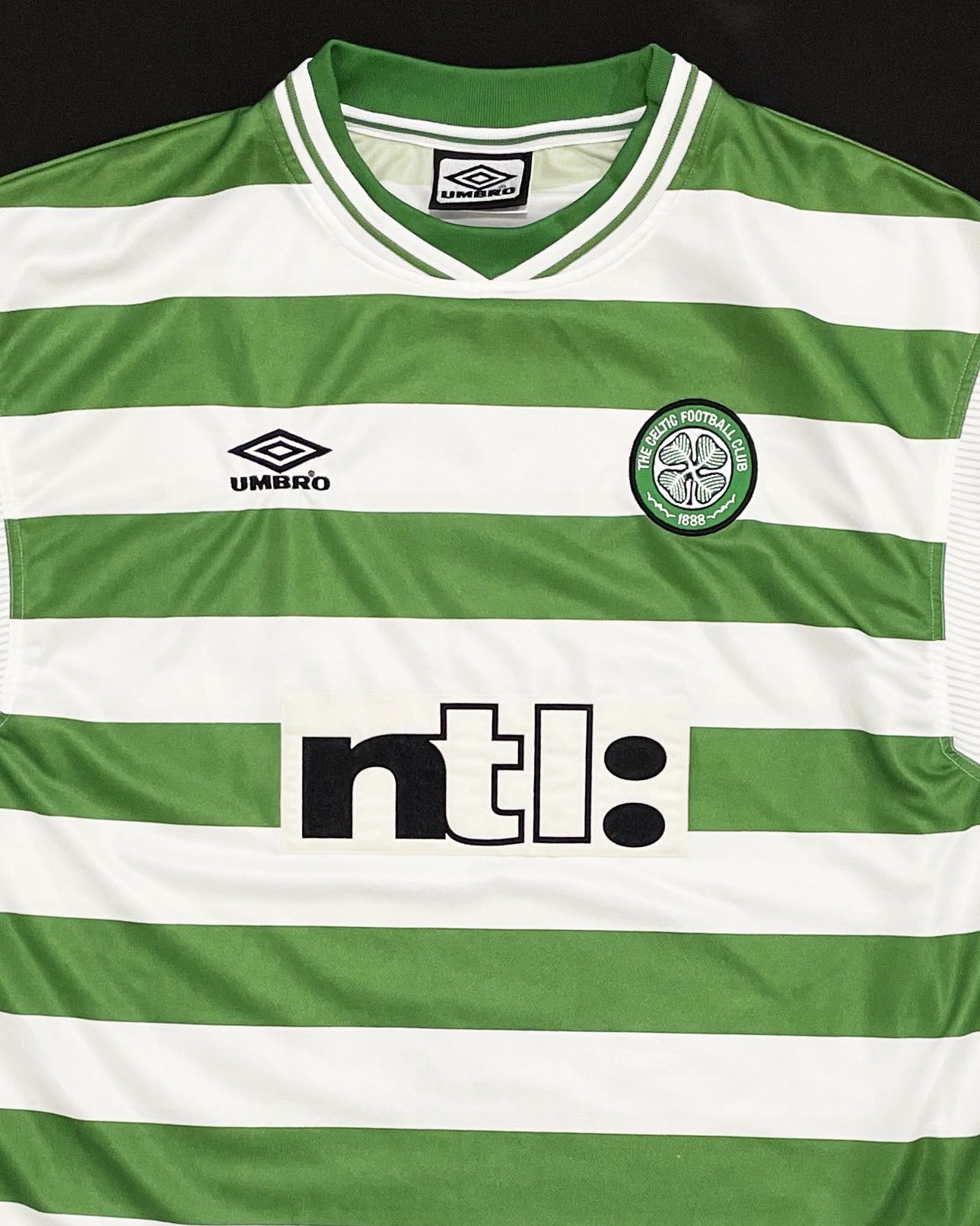 Umbro Celtic Home Kit 1999 2000 2001 Size US XL / EU 56 / 4 - 4 Thumbnail