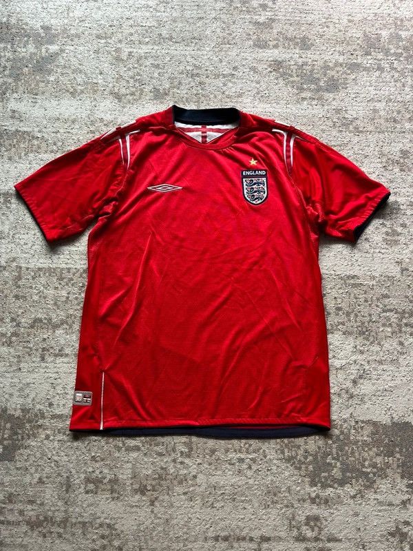 Umbro Umbro England 2004 - 2006 Sz M Football Soccer Rare Size US M / EU 48-50 / 2 - 15 Thumbnail