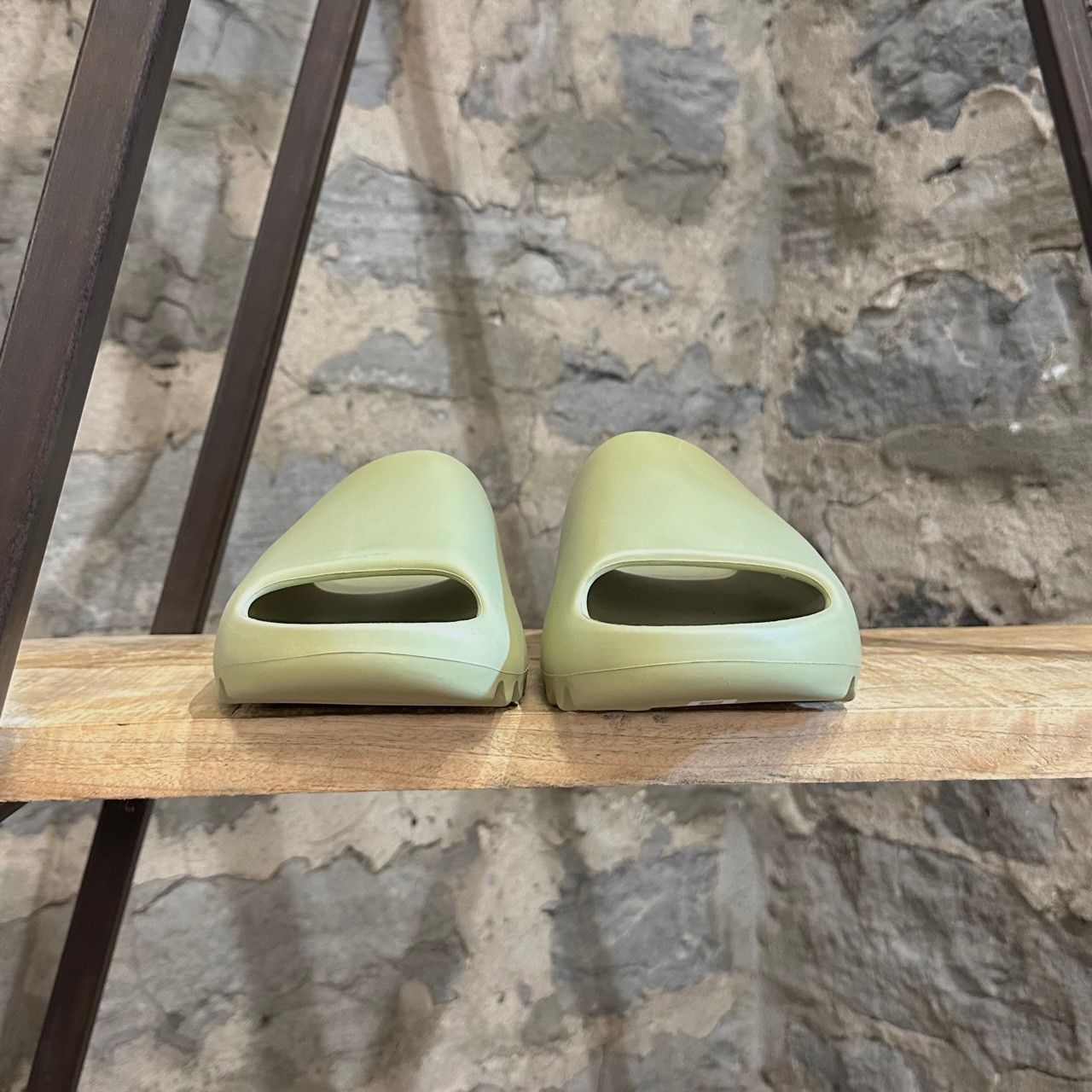 Adidas × Kanye West Adidas Yeezy 2022 Resin Green Slides Size US 9 / EU 42 - 3 Thumbnail
