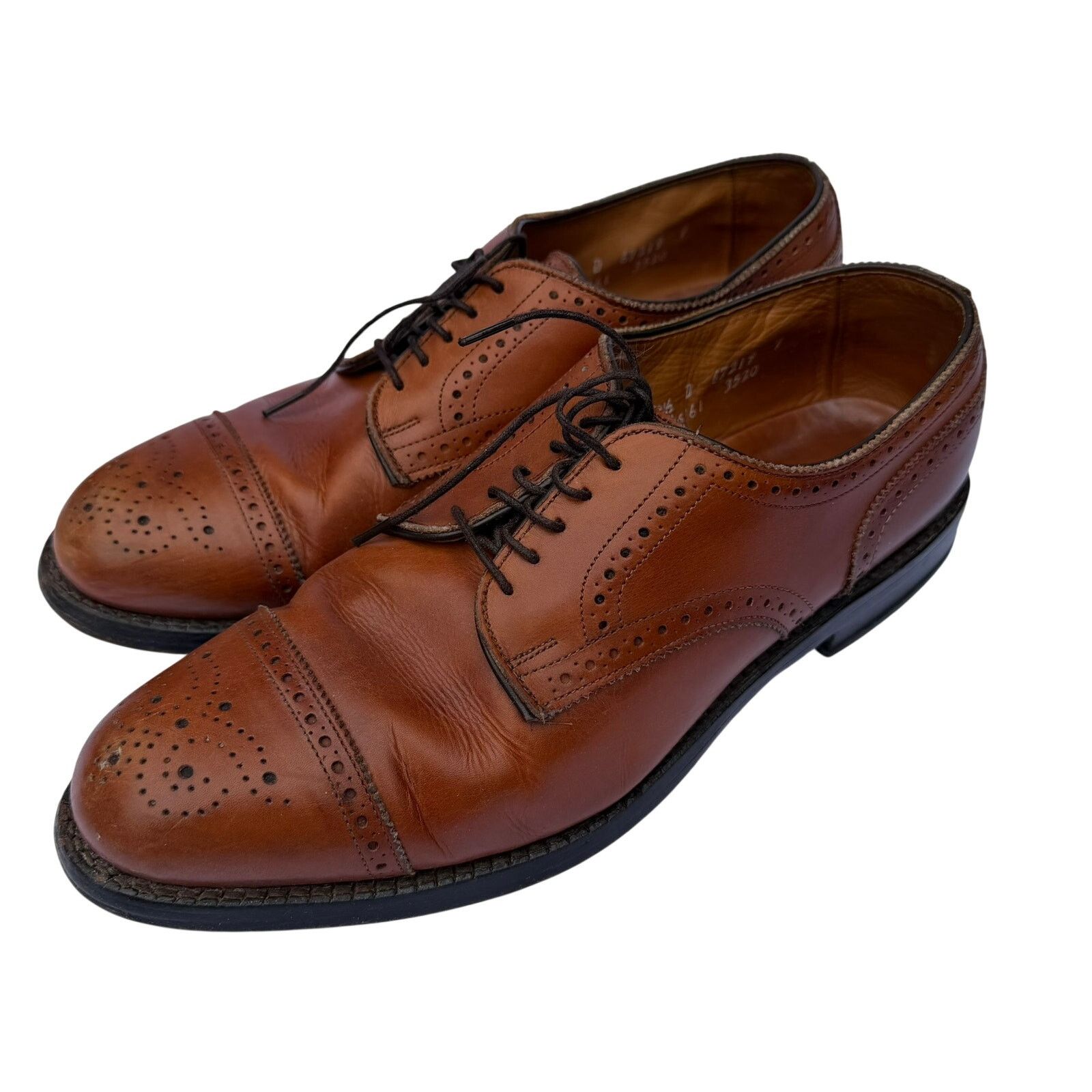 Allen Edmonds Allen Edmonds Lexington Cap Toe Oxford 10.5D Dress Shoes Size US 10.5 / EU 43-44 - 1 Thumbnail
