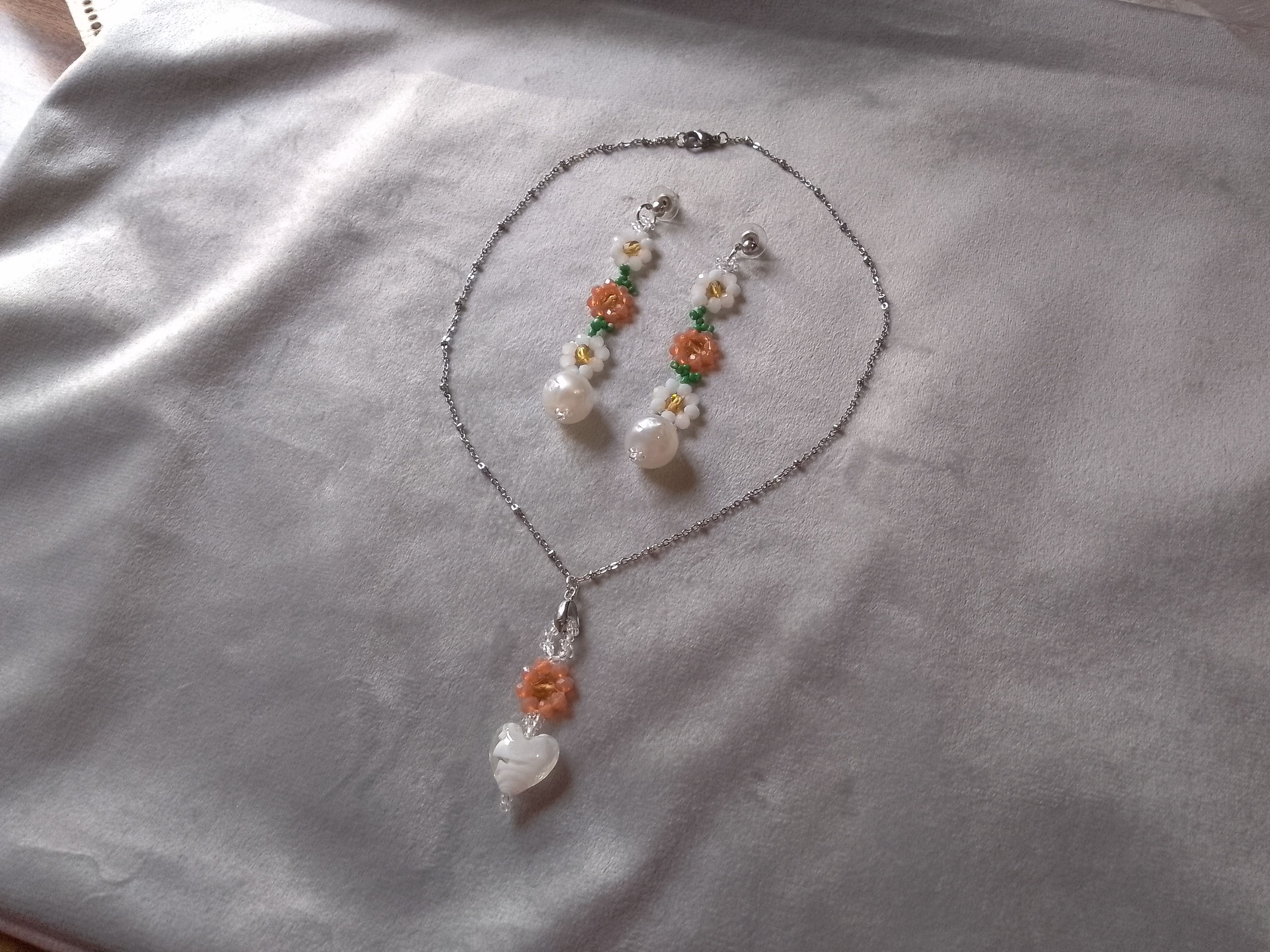 Handmade Necklace Pendant Earrings. Heart Flowers. Elegant Size ONE SIZE - 6 Thumbnail