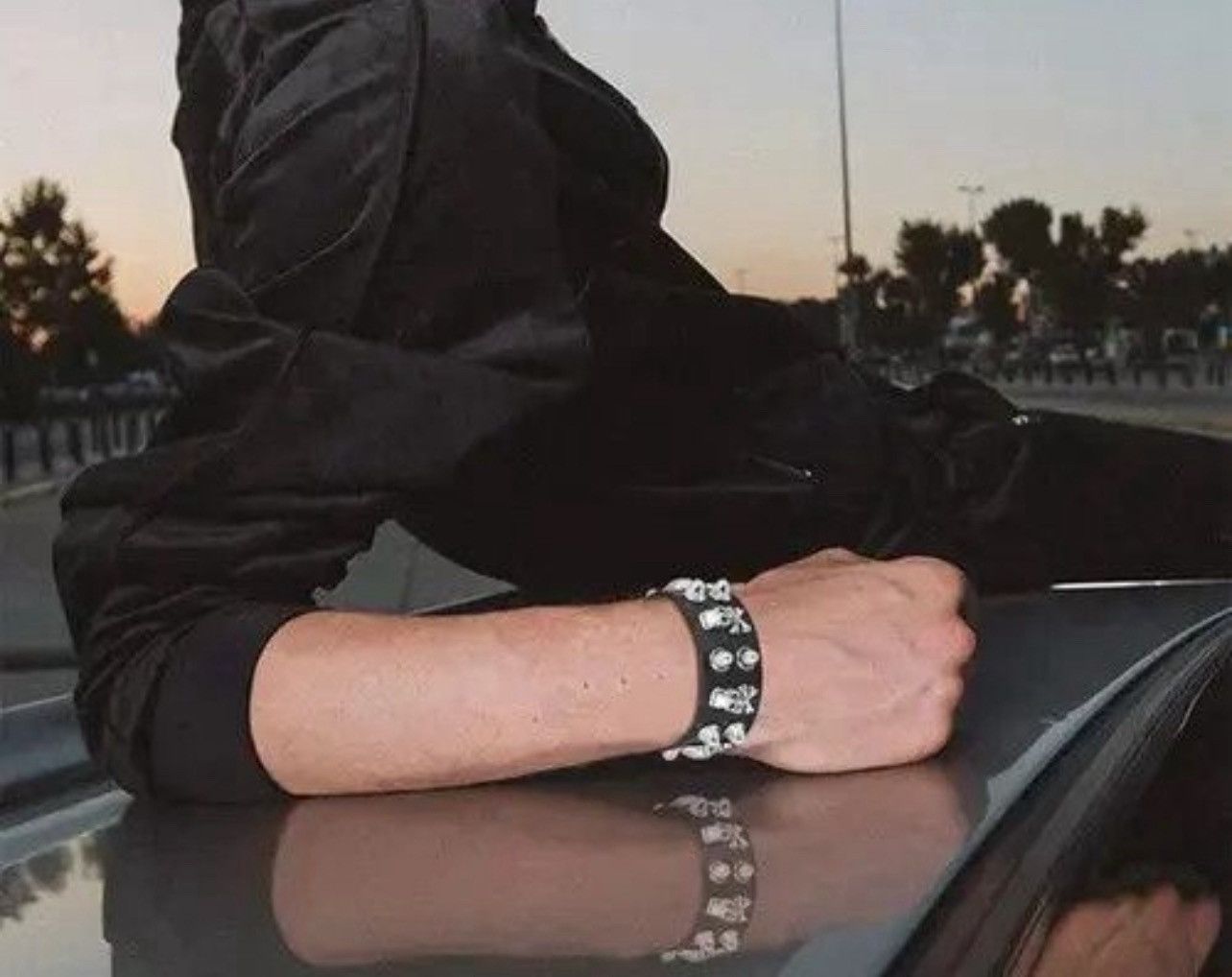 Vintage Y2K 2000s skeleton spiked grunge punk black studded bracelet Size ONE SIZE - 4 Thumbnail