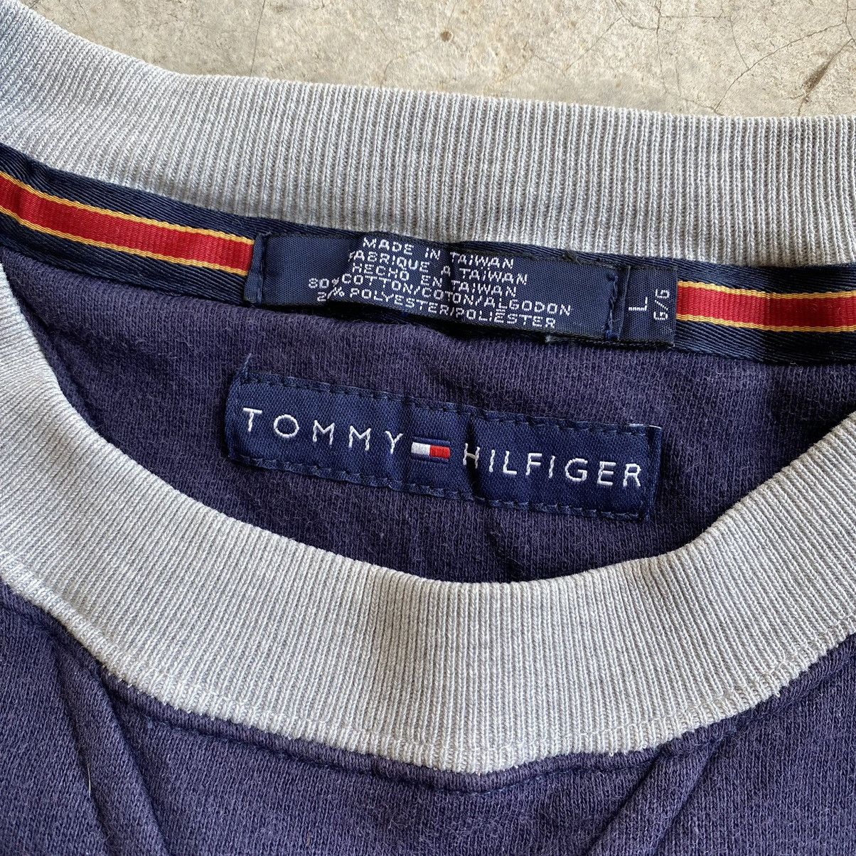 Tommy Hilfiger TOMMY HILFIGER Nice Embroidery Spellout Crewneck Sweatshirt Size US L / EU 52-54 / 3 - 6 Thumbnail