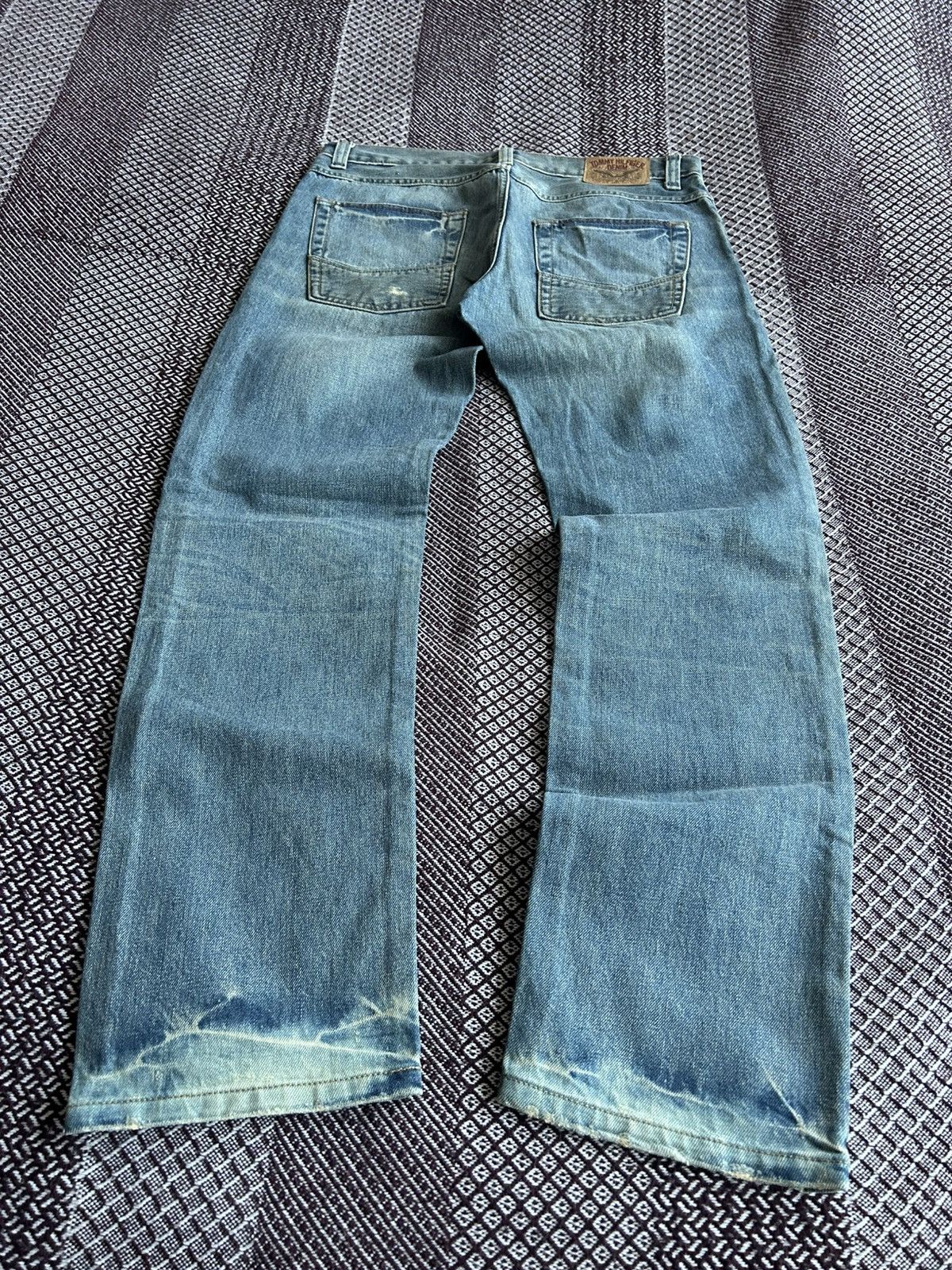 Tommy Hilfiger Crazy Tommy Hilfiger Denim Faded Jeans Washed Straight Sz 32 Size US 32 / EU 48 - 3 Thumbnail