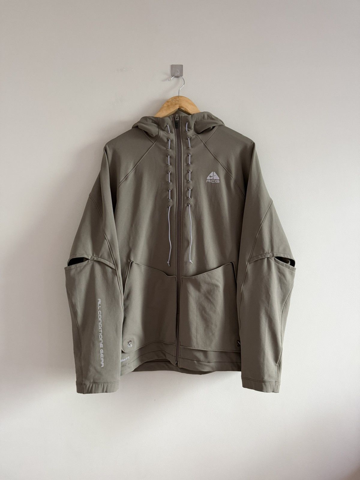 Nike ACG Nike ACG Technical Jacket Reflective Logo Size US M / EU 48-50 / 2 - 1 Thumbnail