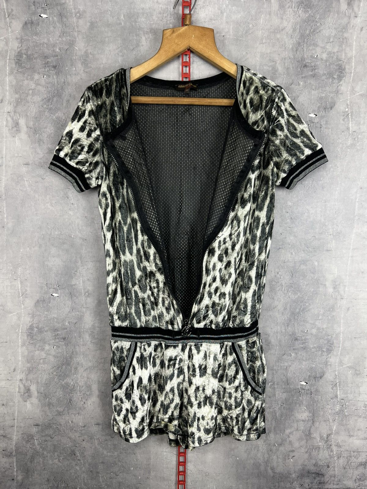 Roberto Cavalli ROBERTO CAVALLI- ANIMAL PRINT- SIGNATURE- JUMPSUIT SZ 42 Size 28" / US 6 / IT 42 - 3 Thumbnail
