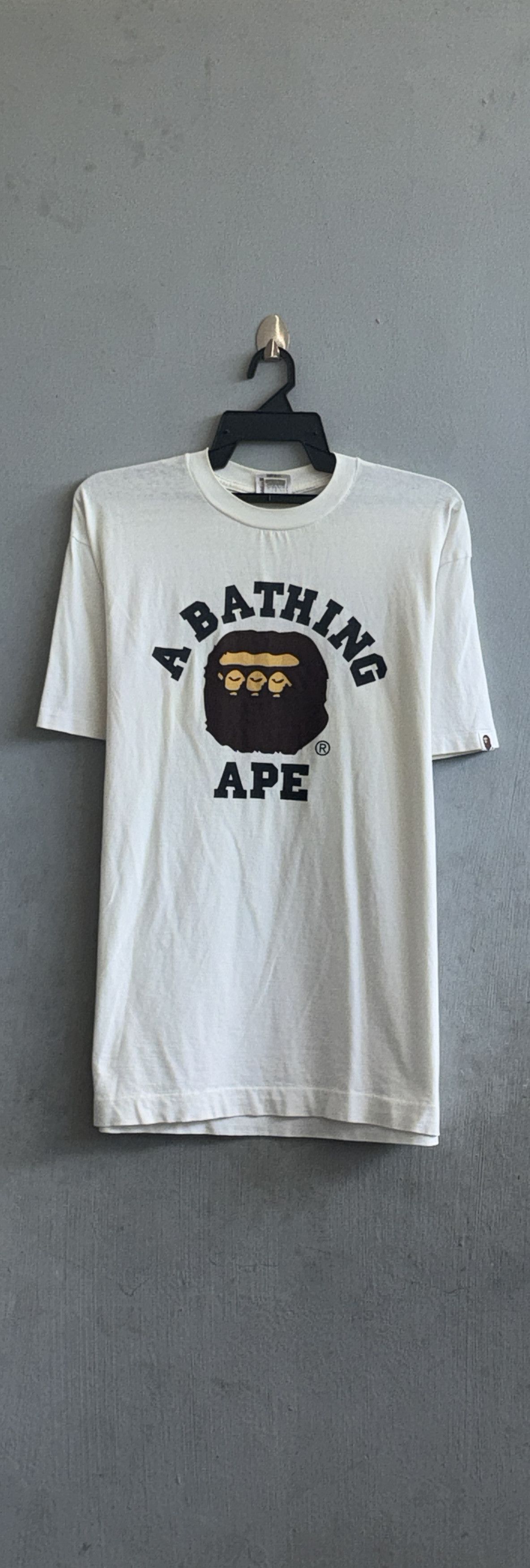 Bape A Bathing Ape Bape 3 Head Vintage T-Shirt Size US L / EU 52-54 / 3 - 1 Thumbnail