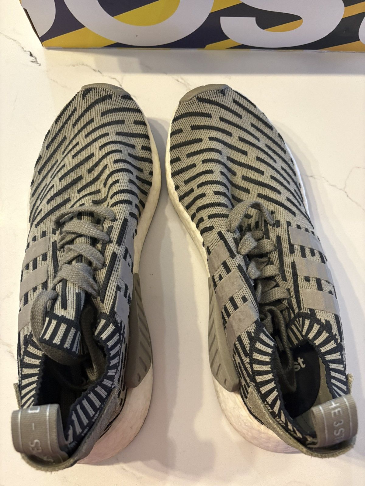 Adidas Adidas nmd r2 trace cargo Size US 8 / EU 41 - 2 Thumbnail