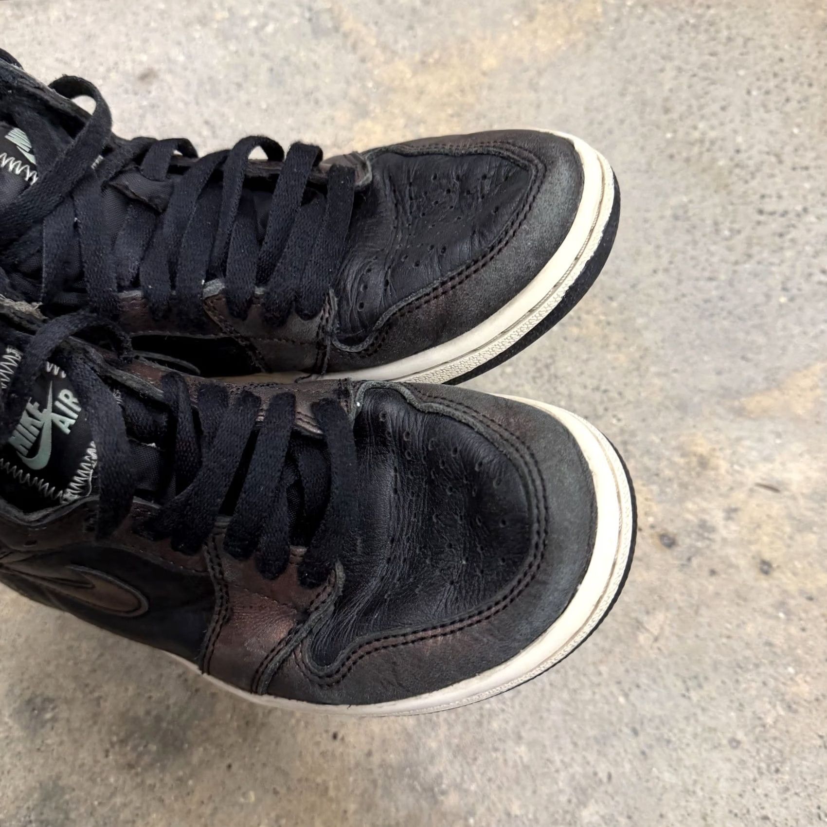Jordan Brand Nike Air Jordan 1 Retro High OG Patina Mens 5 Black 555088-033 DISTRESSED Size US 5 / EU 37 - 6 Thumbnail