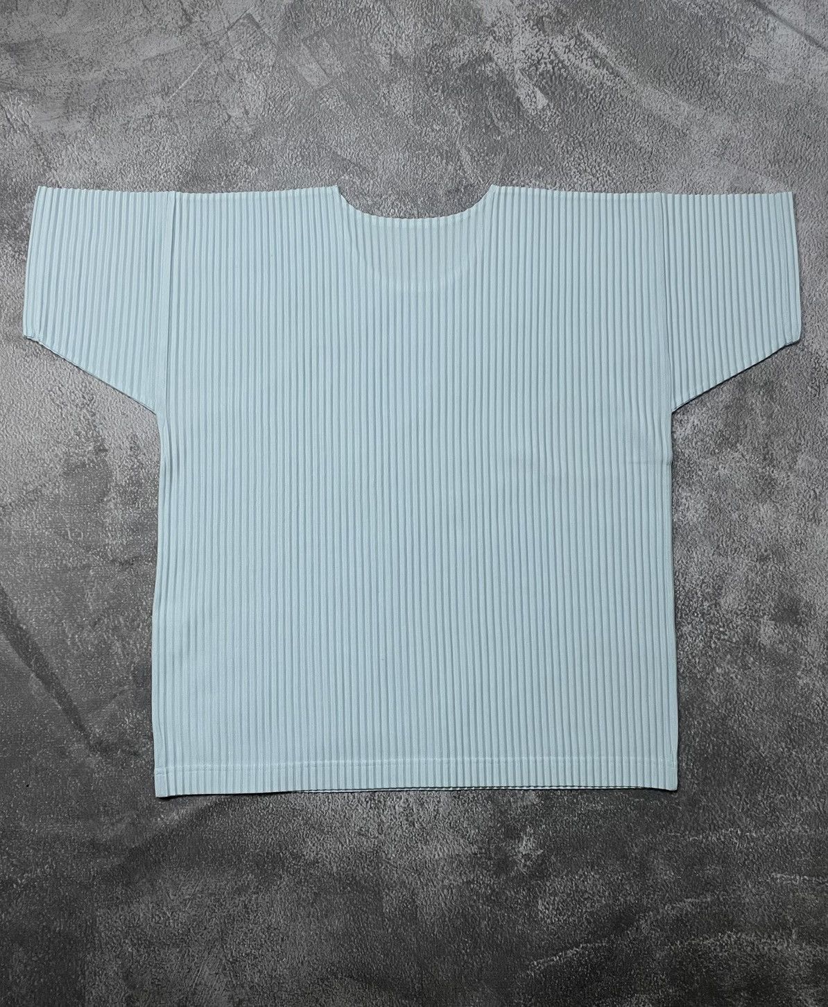 Homme Plisse Issey Miyake Homme Plissé Issey Miyake Short Sleeve Tee Light Blue Size US L / EU 52-54 / 3 - 4 Thumbnail