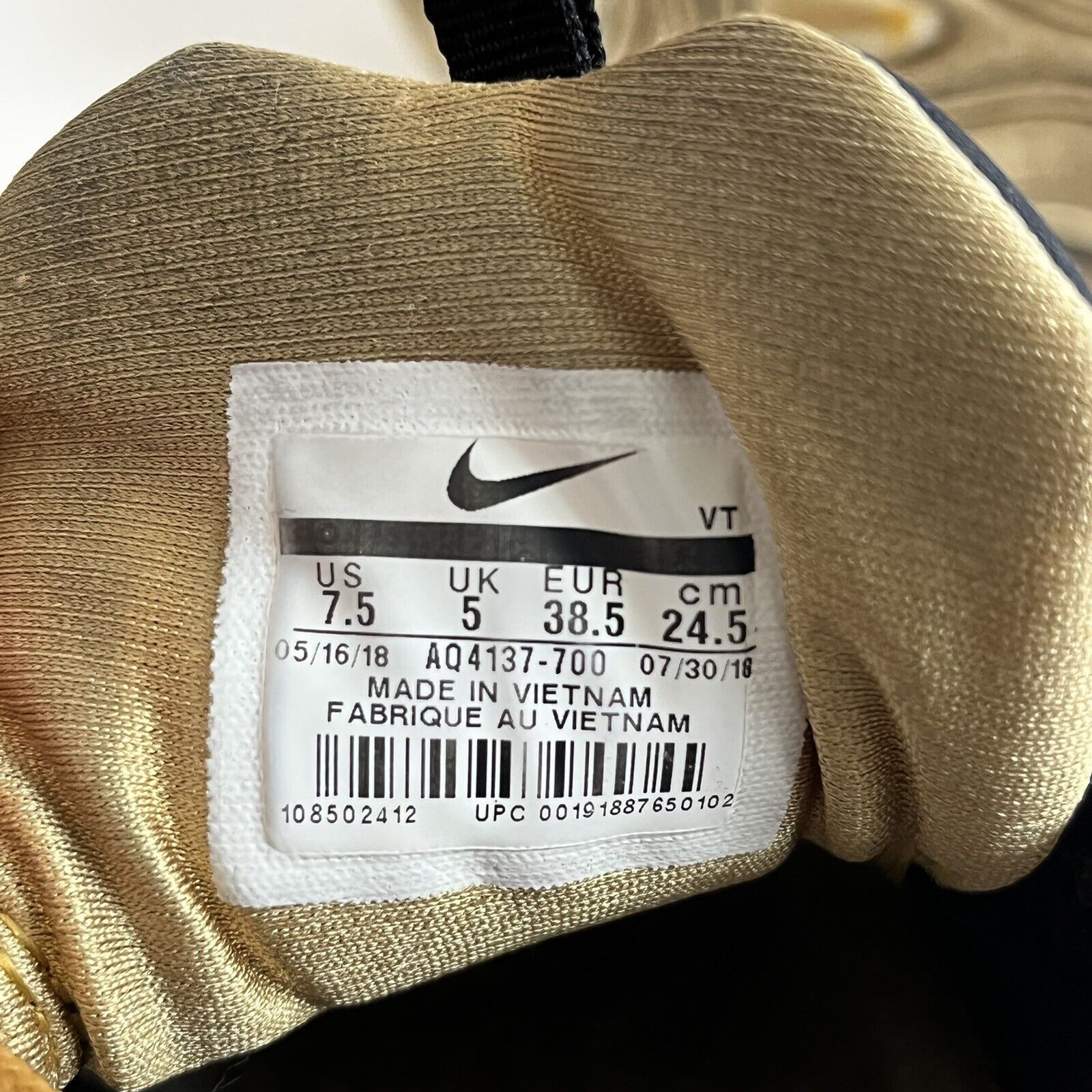 Nike Nike Air Max 97 AQ4137-700 Metallic Gold Silver 2018 6Y Size US 7.5 / IT 37.5 - 8 Thumbnail