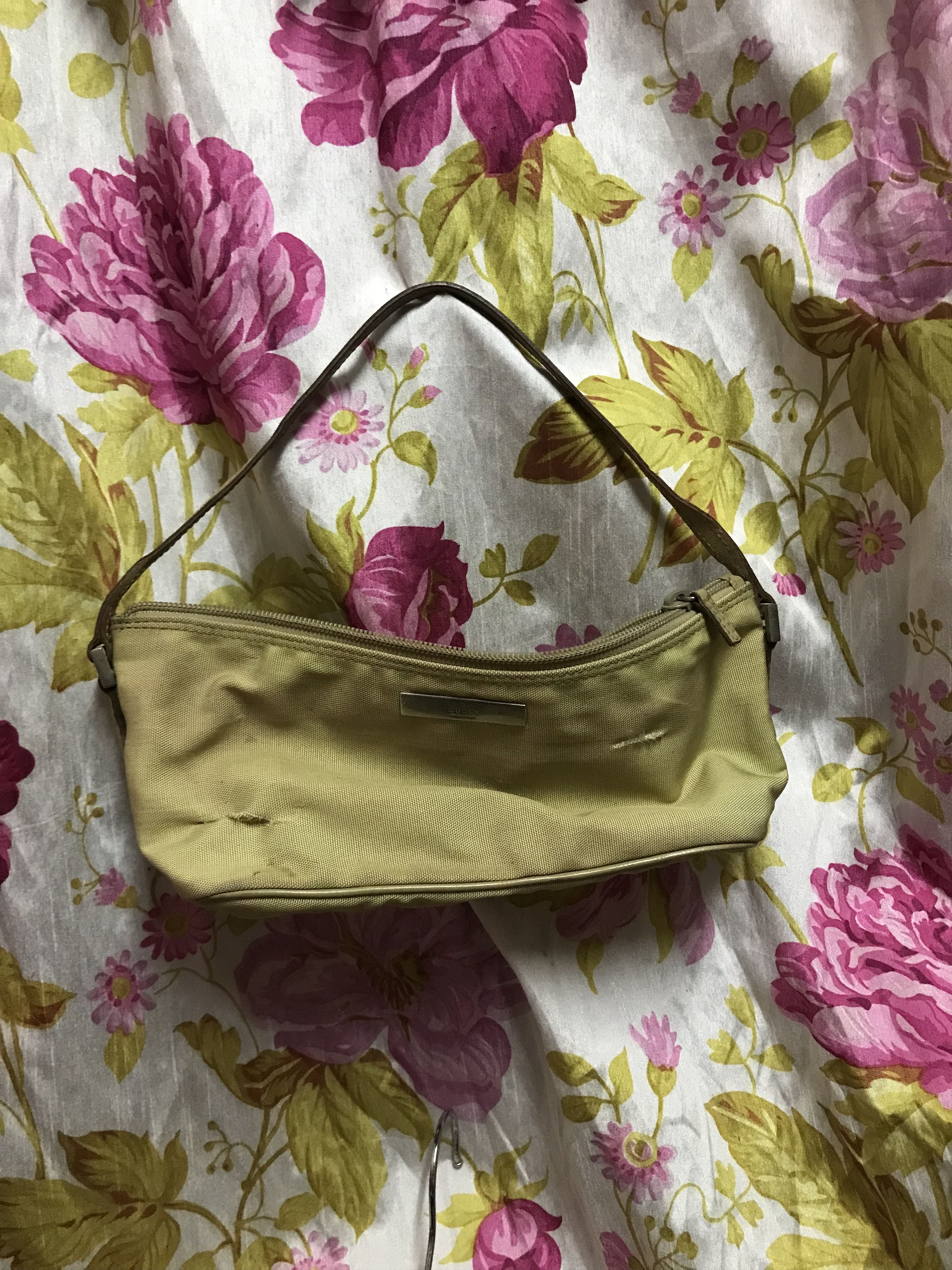 Gucci × Vintage Authentic Gucci Ponchete Distress Size ONE SIZE - 1 Thumbnail
