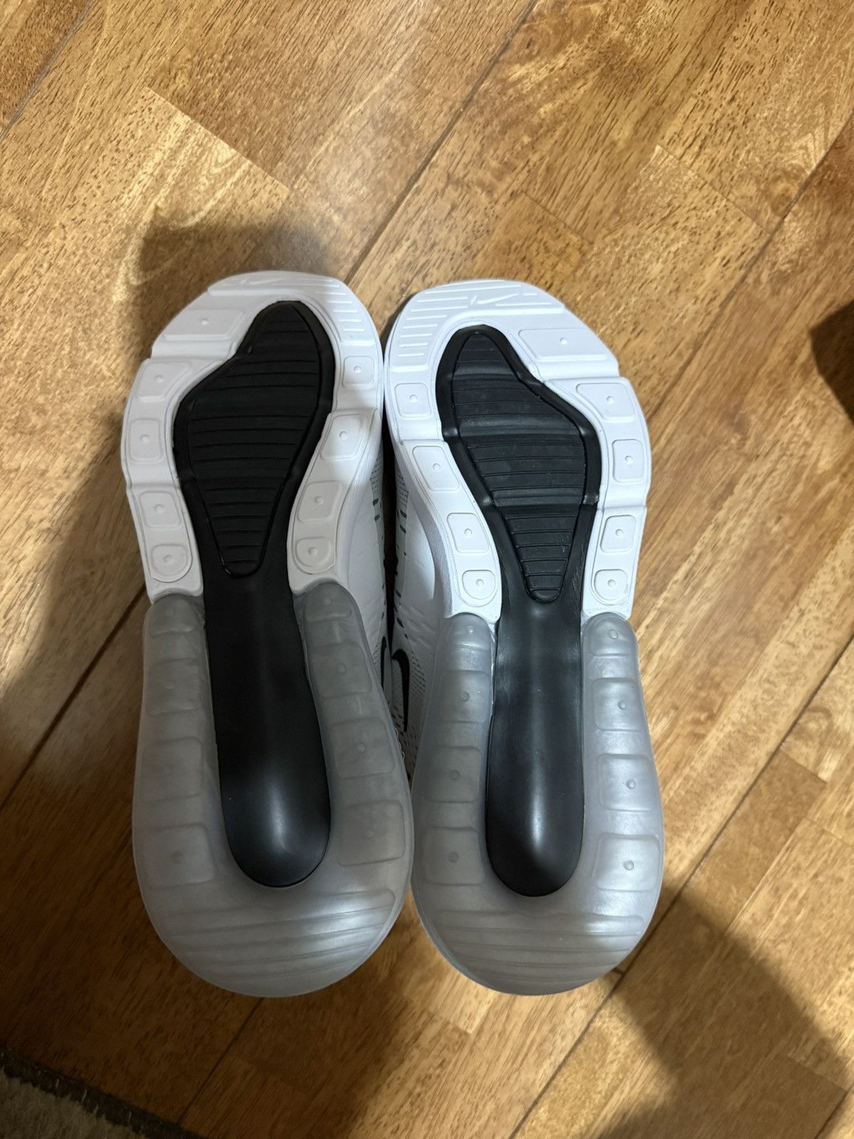 Nike Nike Air Max 270 Size US 8 / IT 38 - 7 Thumbnail
