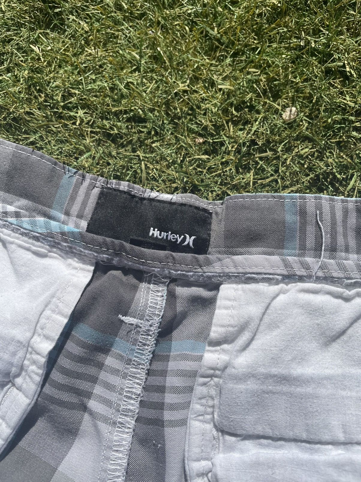 Hurley Hurley Men's White Blue Plaid Unlined Board Shorts Trunks Size US 36 / EU 52 - 4 Thumbnail