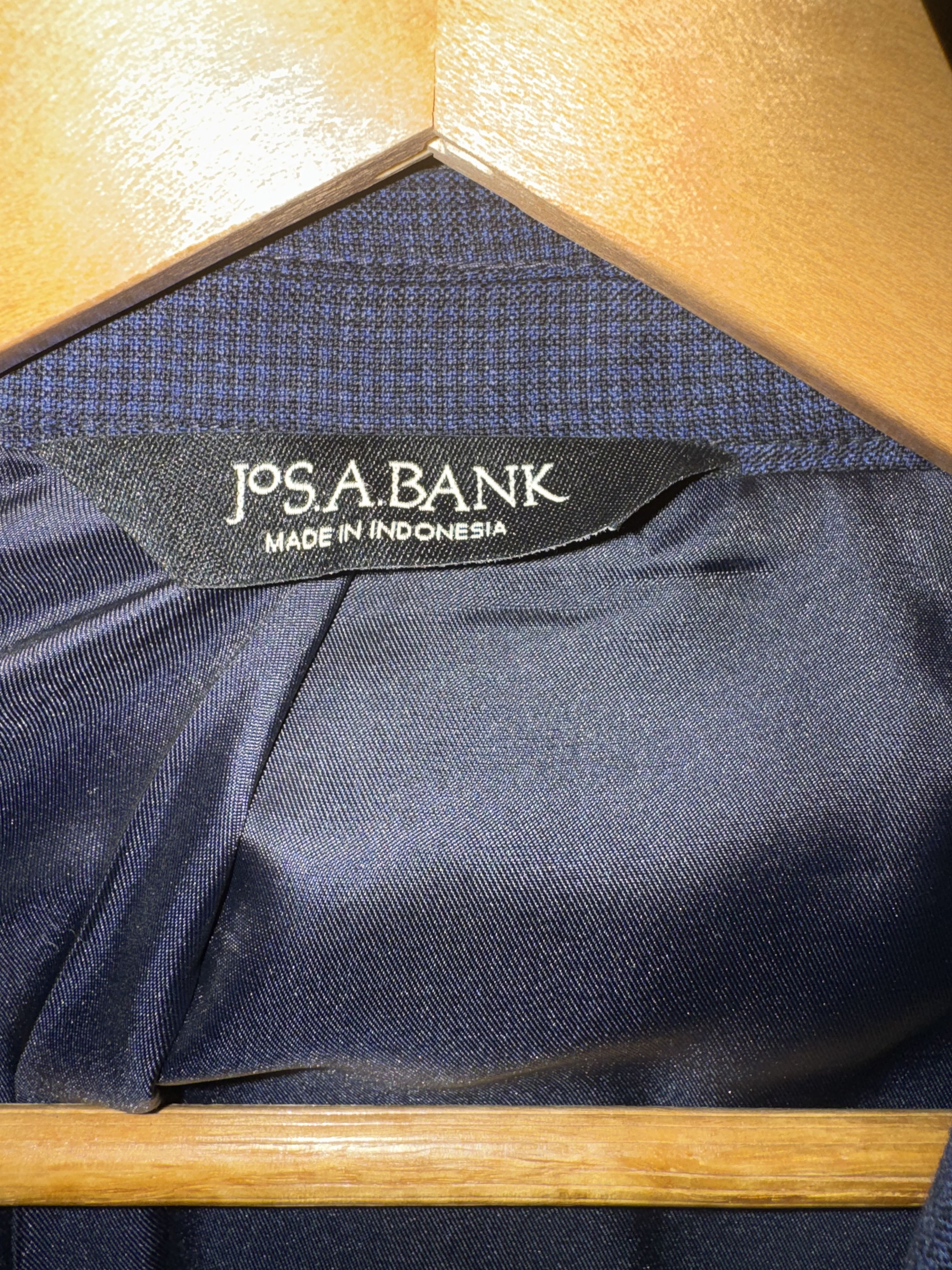 Jos. A. Bank Jos. A. Bank Dark Blue Blazer. US 40S. No Defects Size 40S - 4 Thumbnail